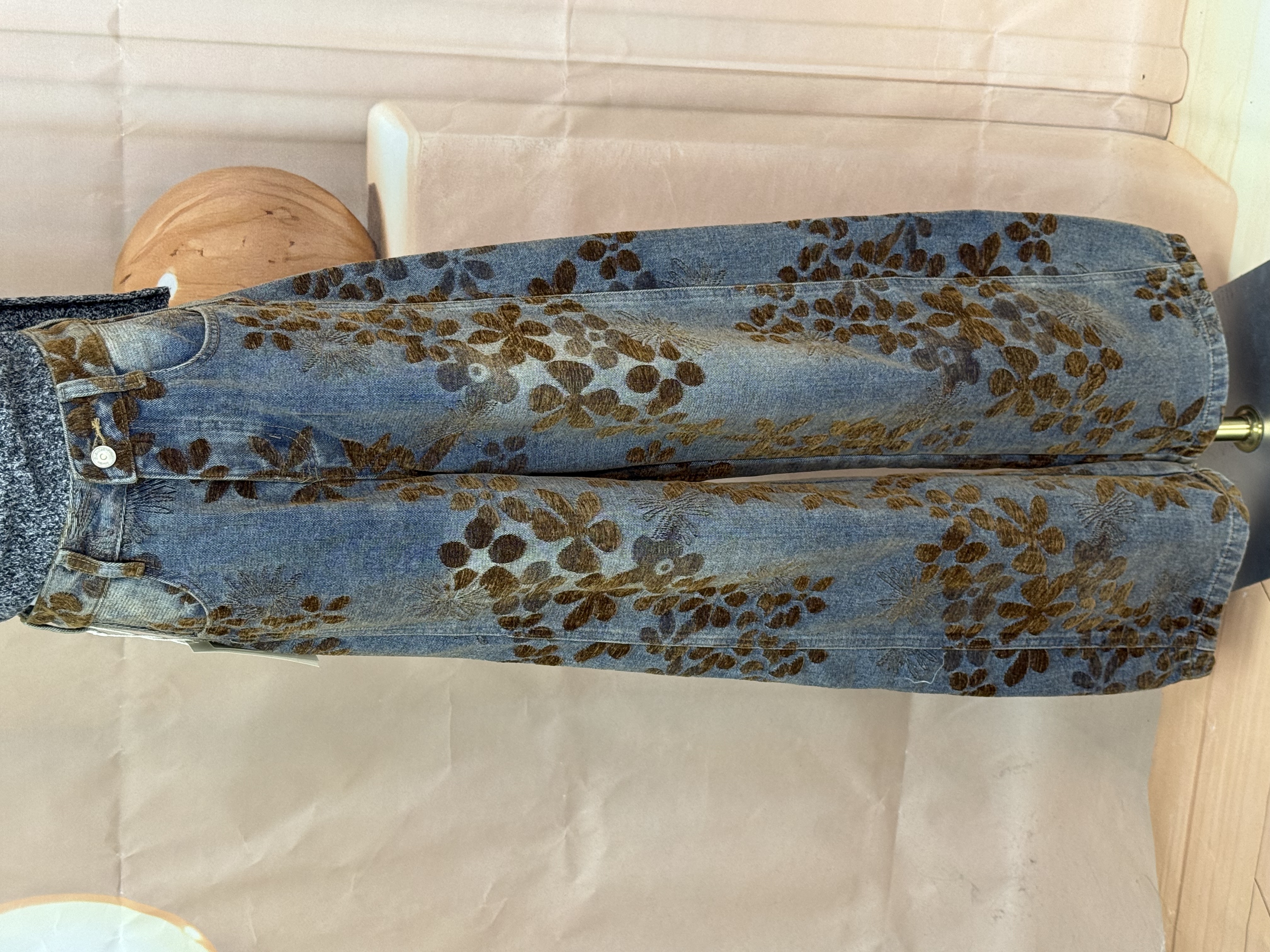 丹宁绒花直筒裤