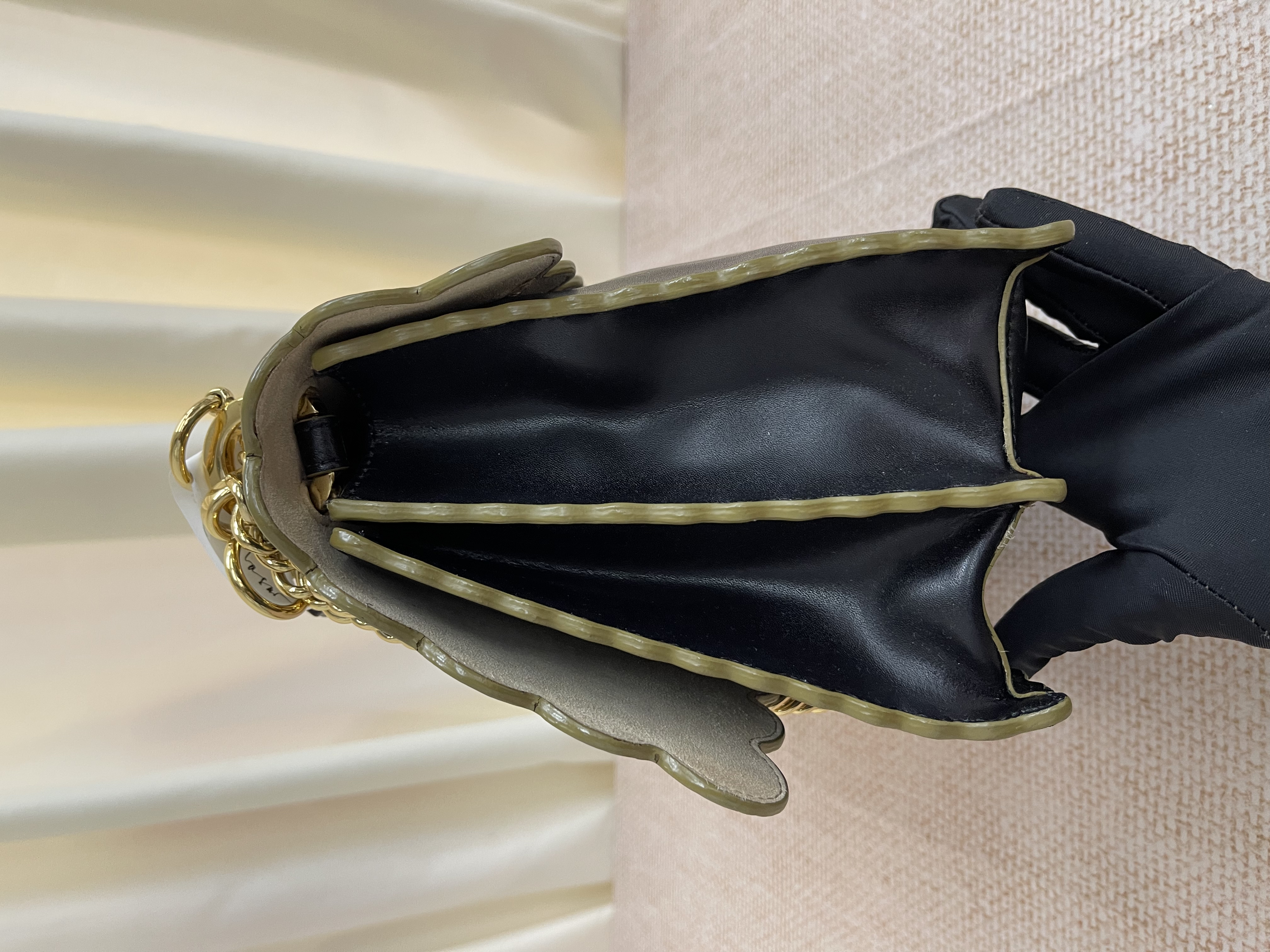 Pre-Owned FENDI KAN I / Product Code: 26022202