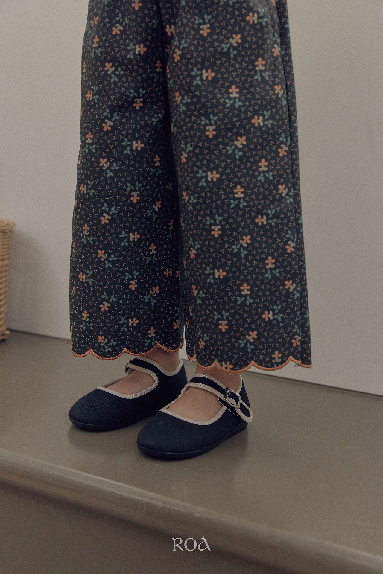Roa Scallop Pants