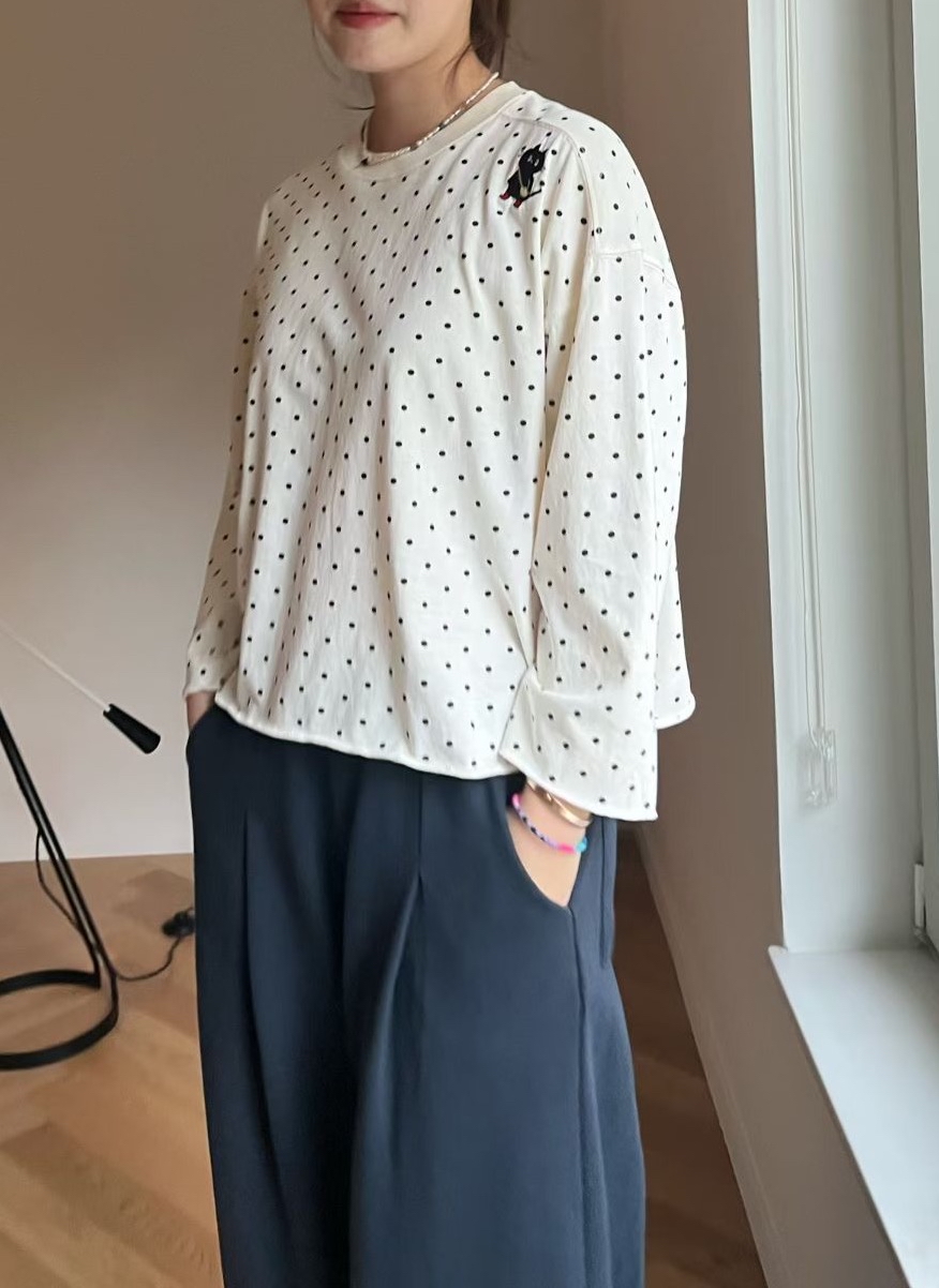 捲邊波點刺繡貓Tee
