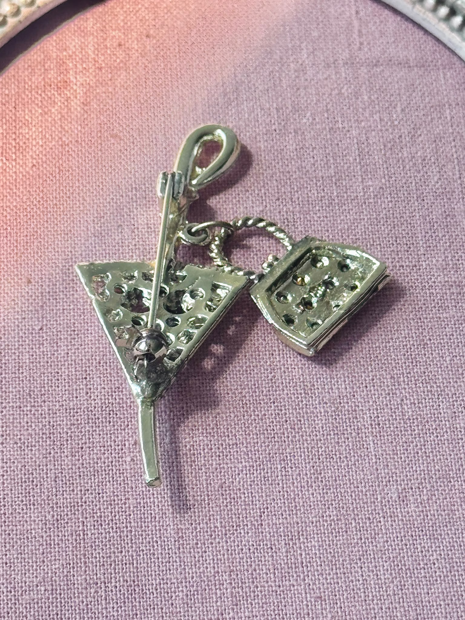 "A present from St. Yarmouth" Bejeweled Umbrealla with Handbag Brooch in Original Box(NZ114)
