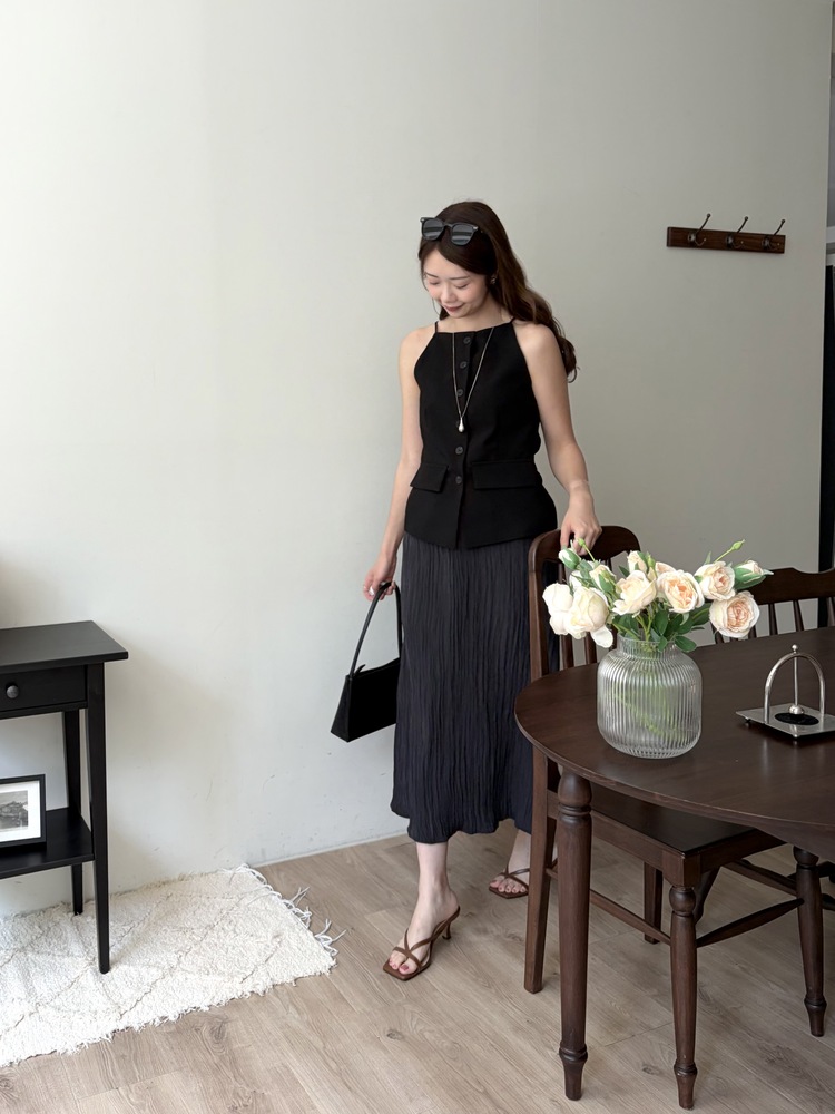 French Muse Vest Dress (Black)