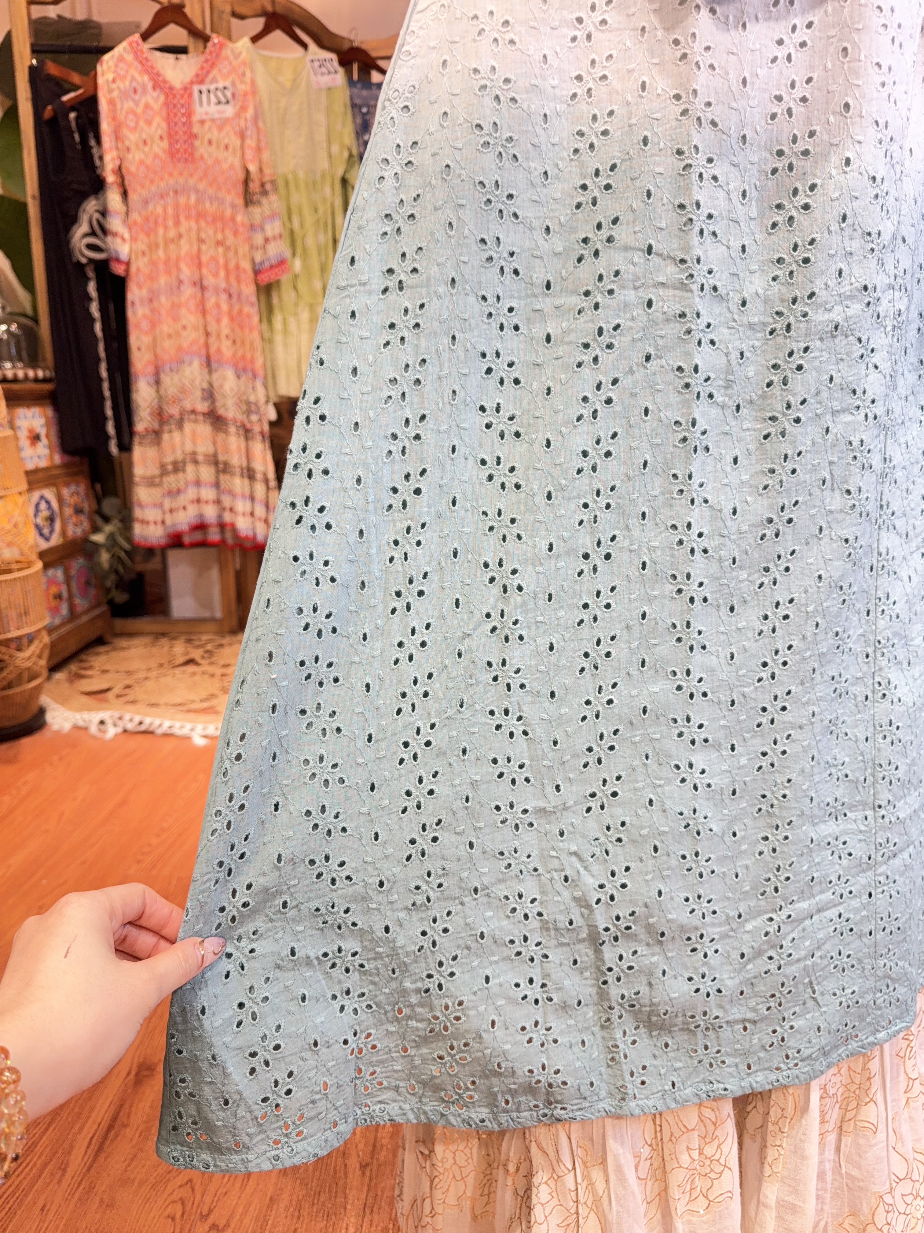  2298 Blue Gradient Heavy Emb. V-Neck OP