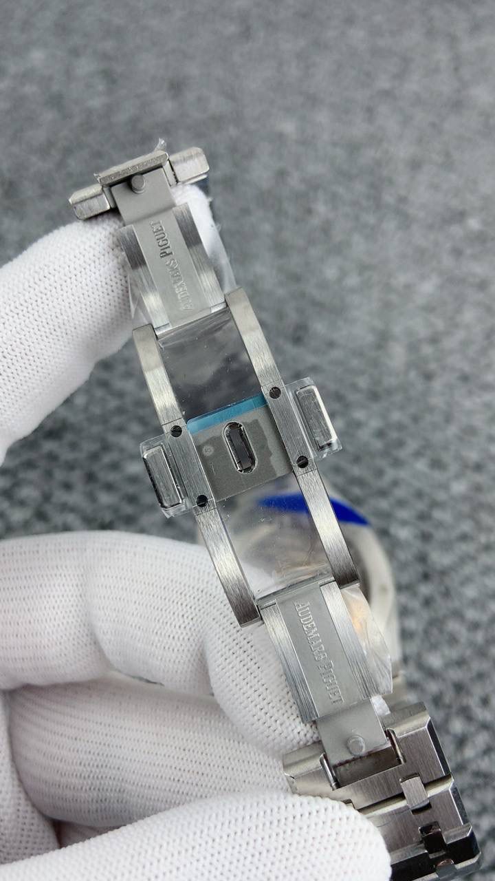 爱彼皇家橡树系列自动机械男士腕表