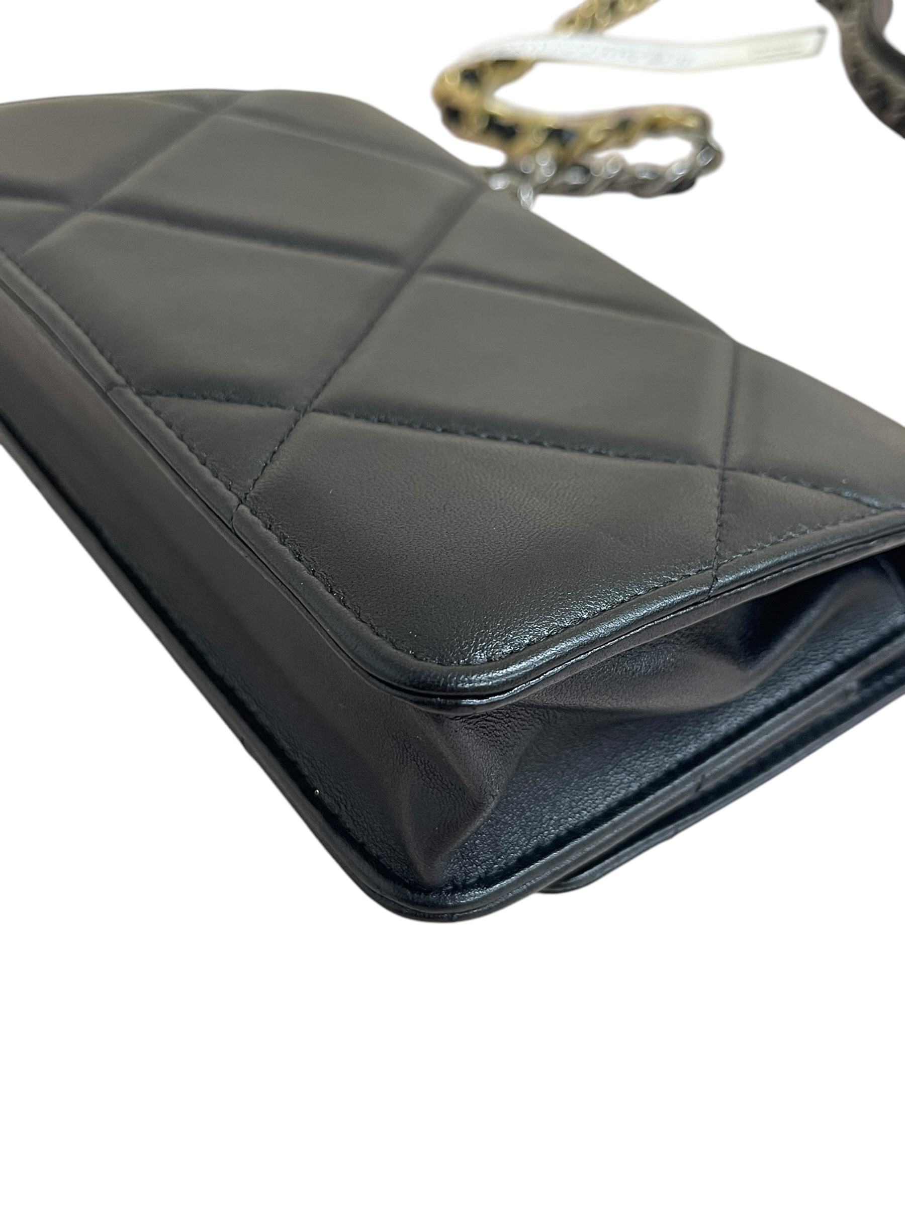 Pre-owned Chanel 19 WOC/ Product Code: 26060809