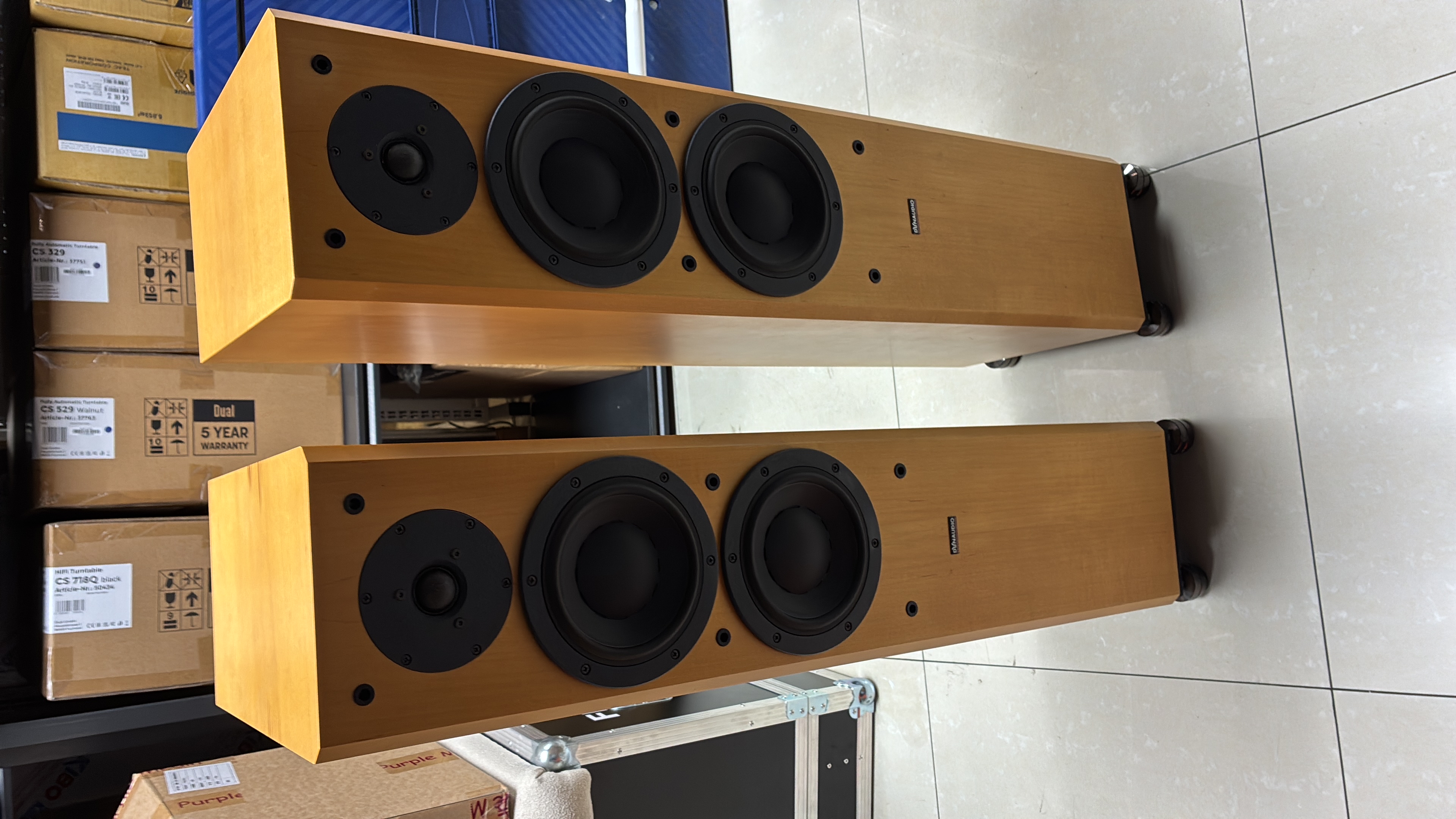 Dyna audio focus 220 (使用品）