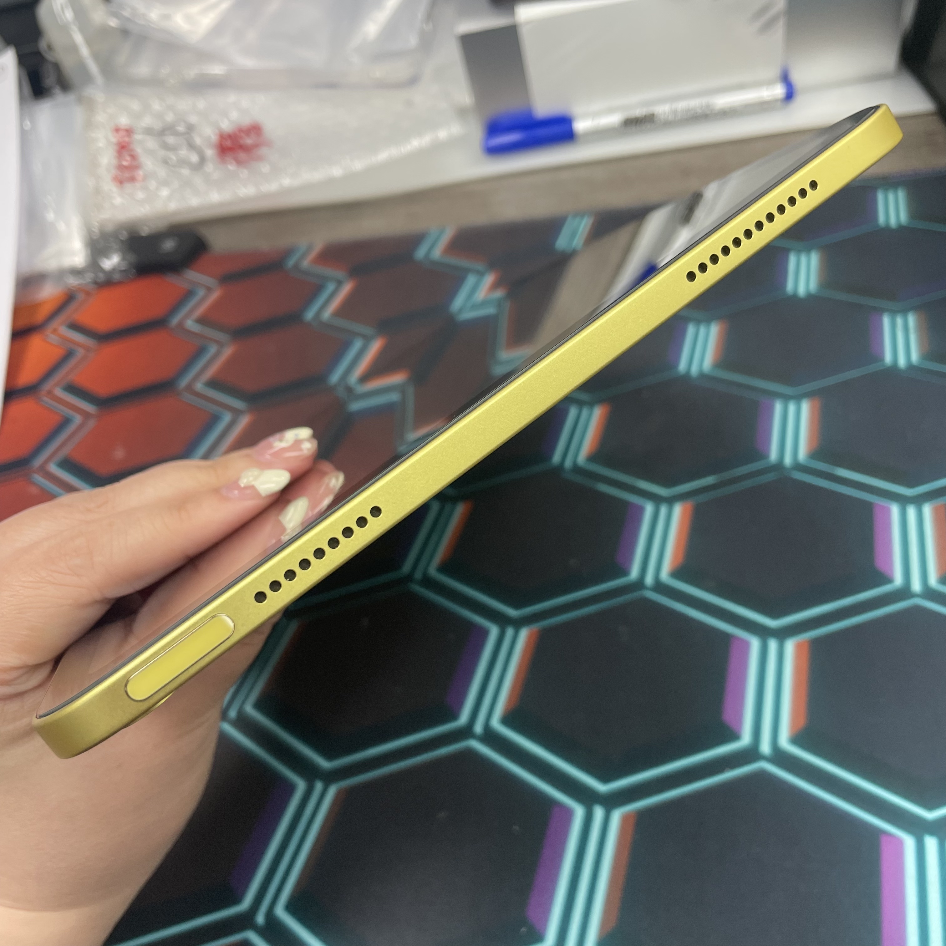 *6788 iPad 11 未使用品 256GB WIFI版 黃色 yellow