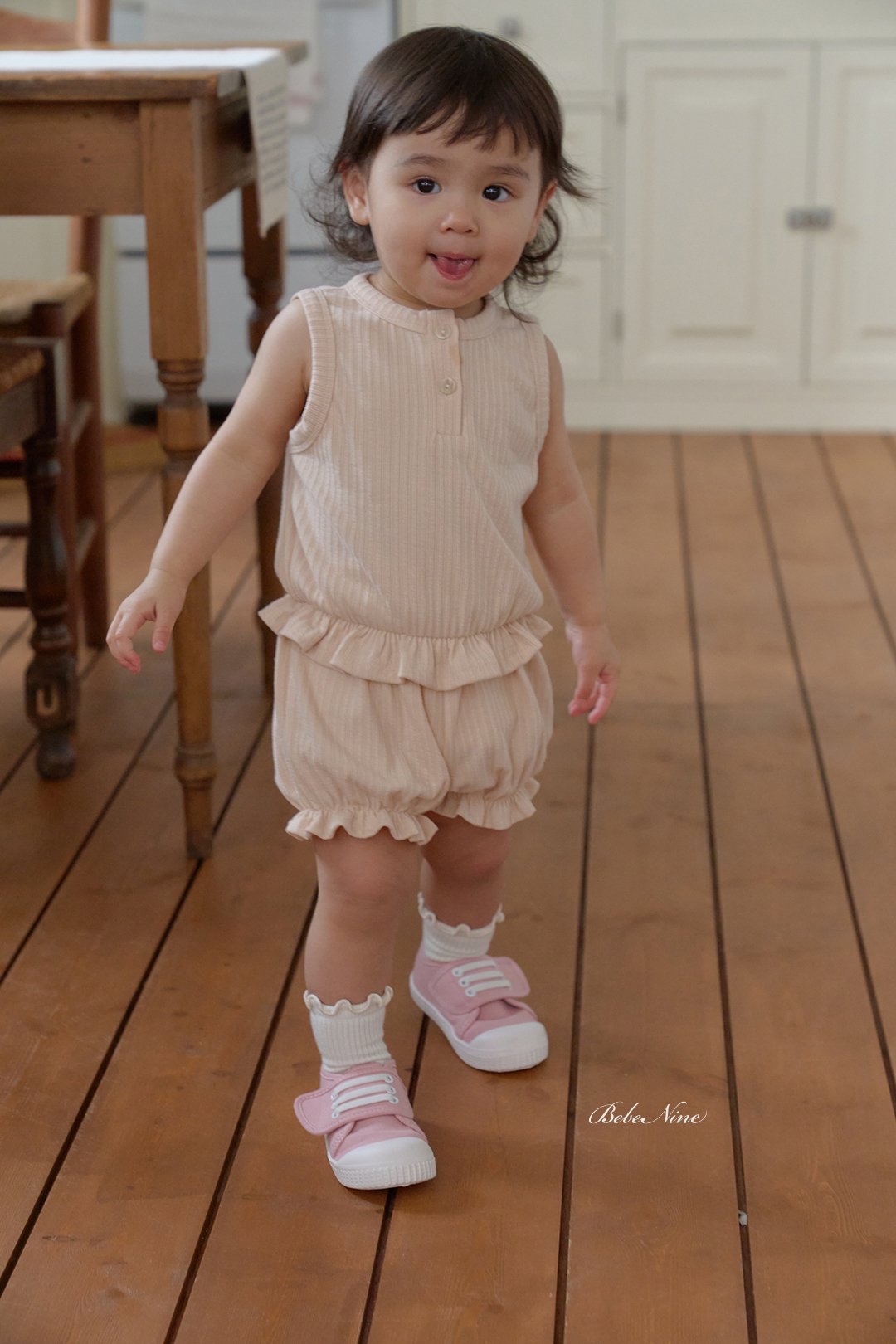 ☀️預訂 韓國直送☀️🇰🇷Bebenine三色荷葉邊下擺背心束腳短褲套裝