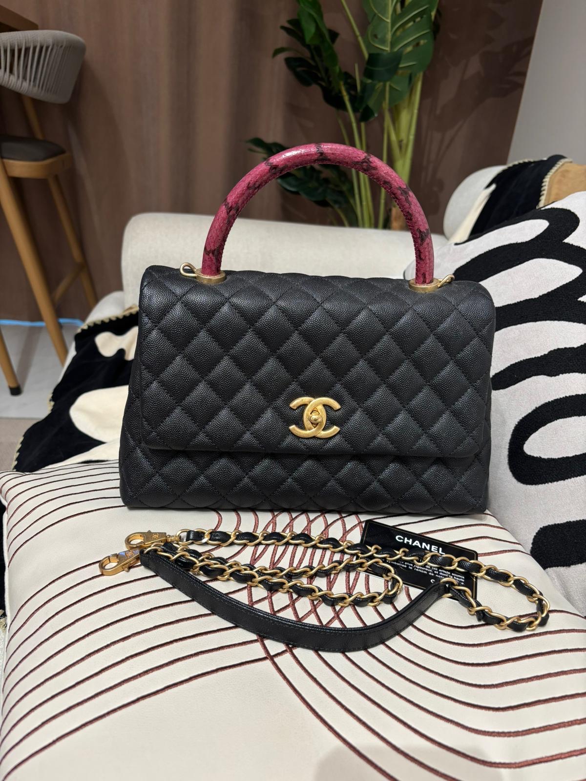 Chanel coco handle medium 黑色荔枝牛皮復古金扣，絕版罕有蛇手柄 100%Authentic, 98%new ✅26card ✅dust bag ✅box 