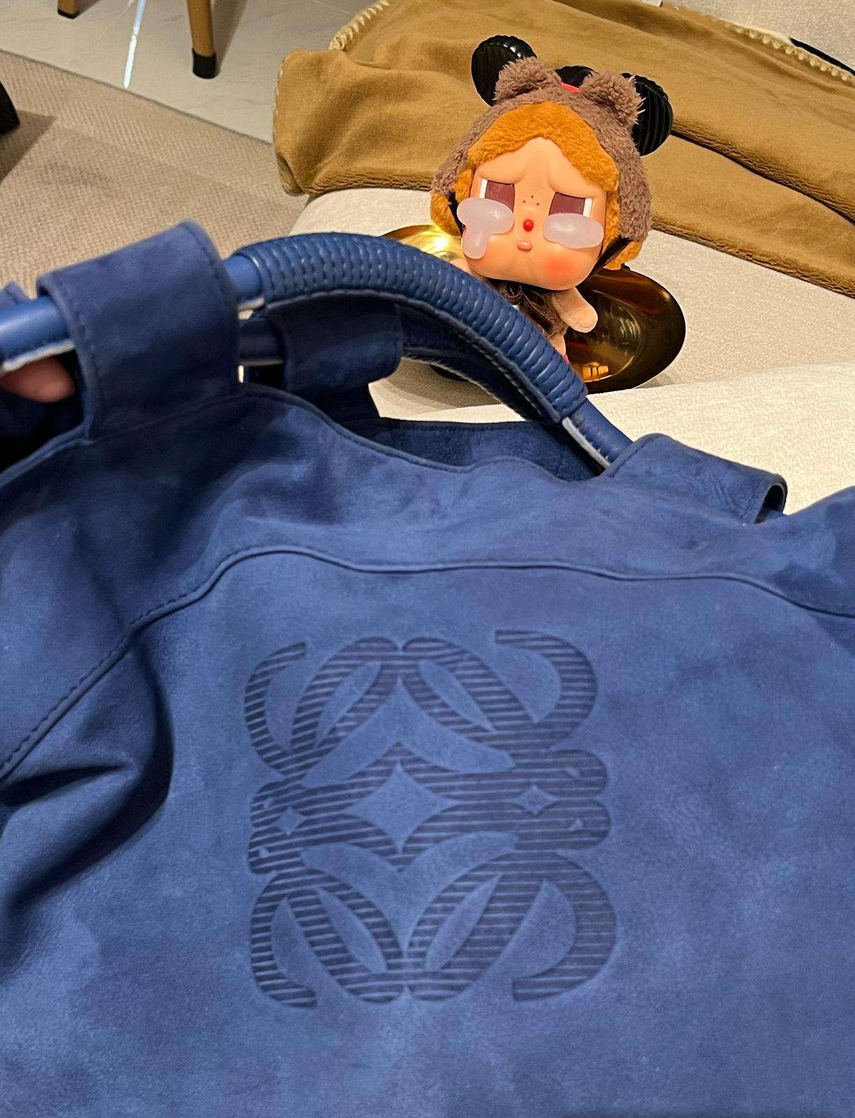 Loewe Aire Suede handbag 藍色麂皮手袋 100%Authentic, 95%New