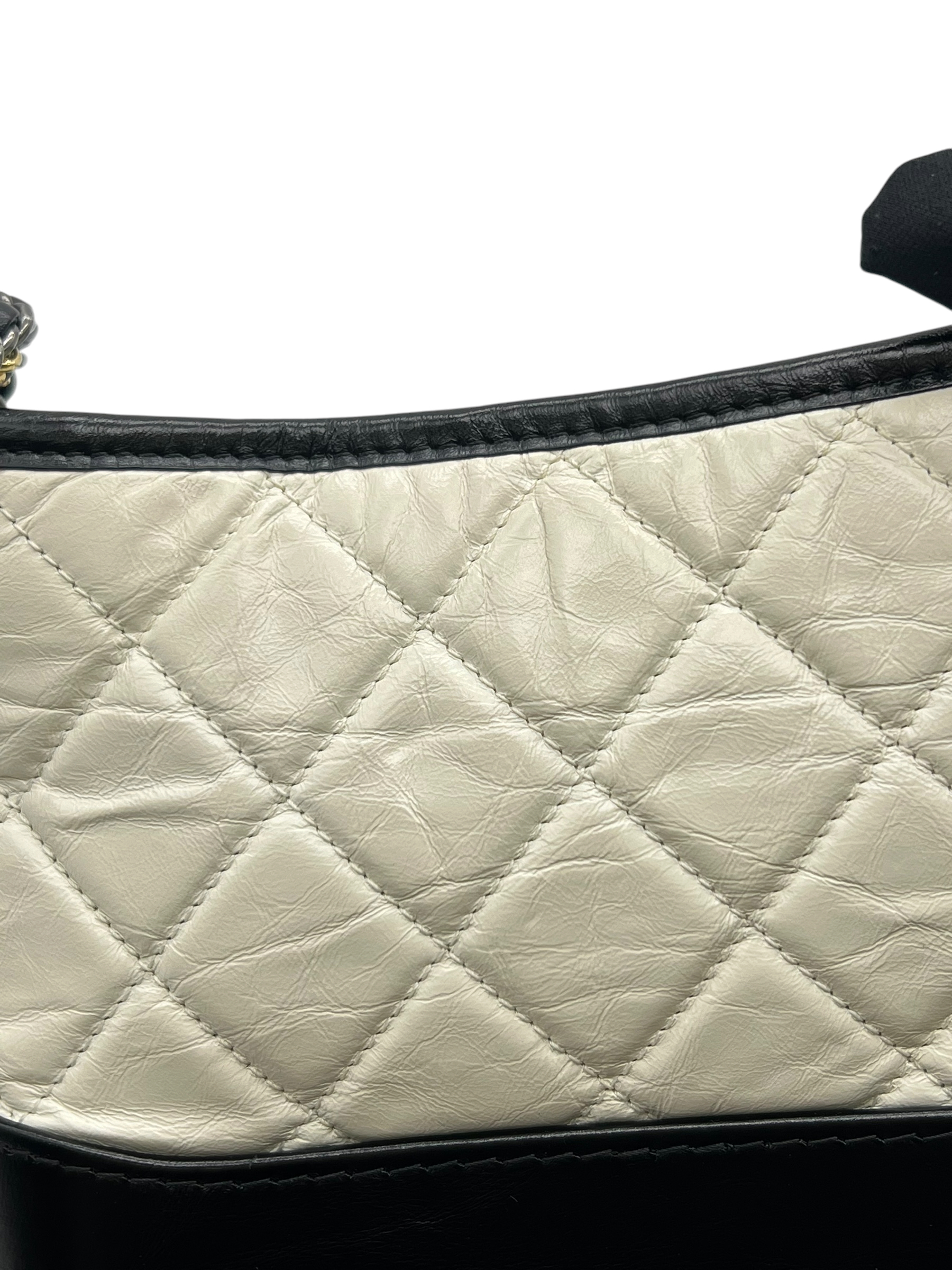 Pre-Owned CHANEL Gabrielle Small Quilted Calfskin Leather Hobo Bag / Product Code: 26052906