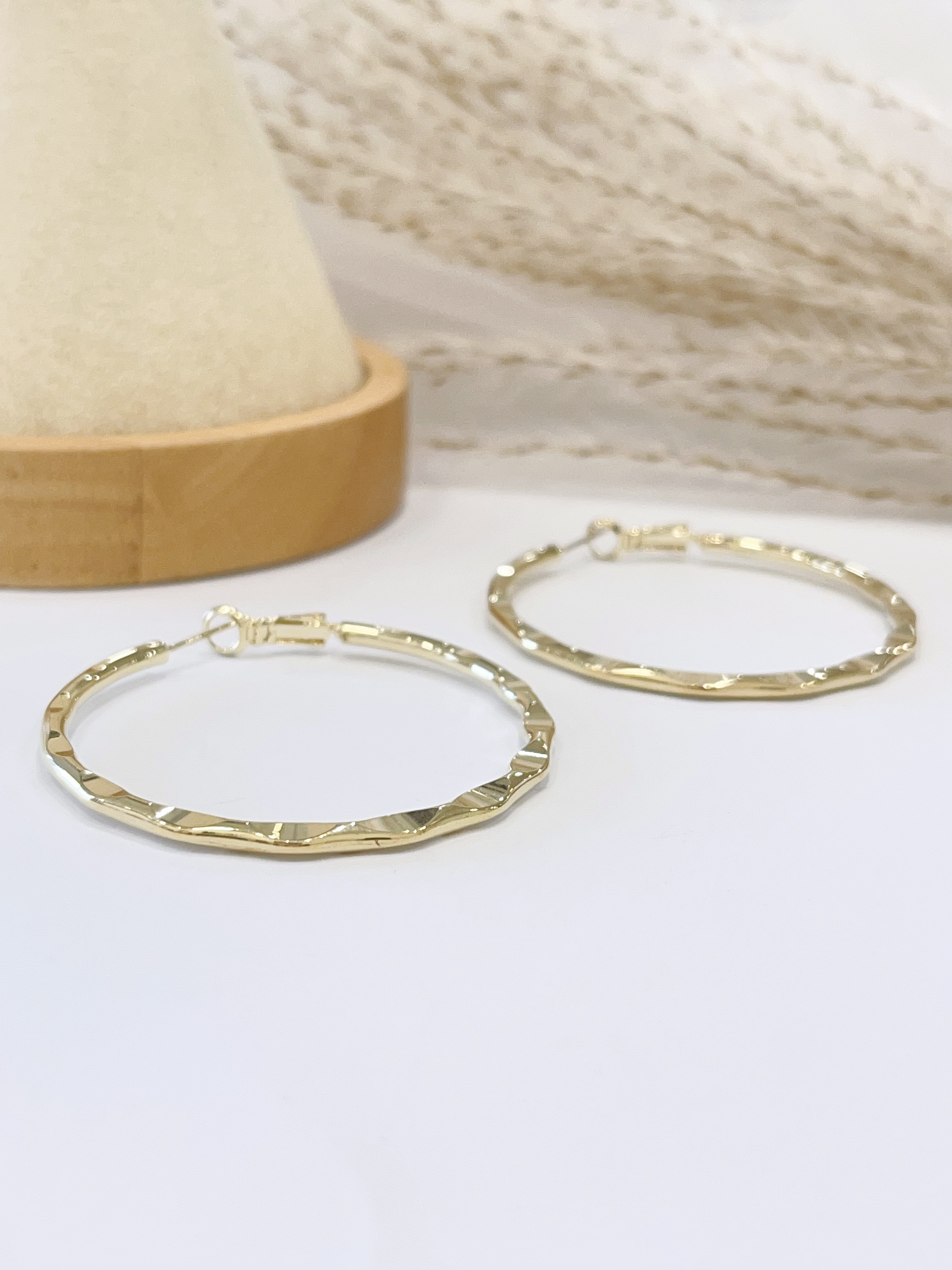 韩式立体纹理精致耳环