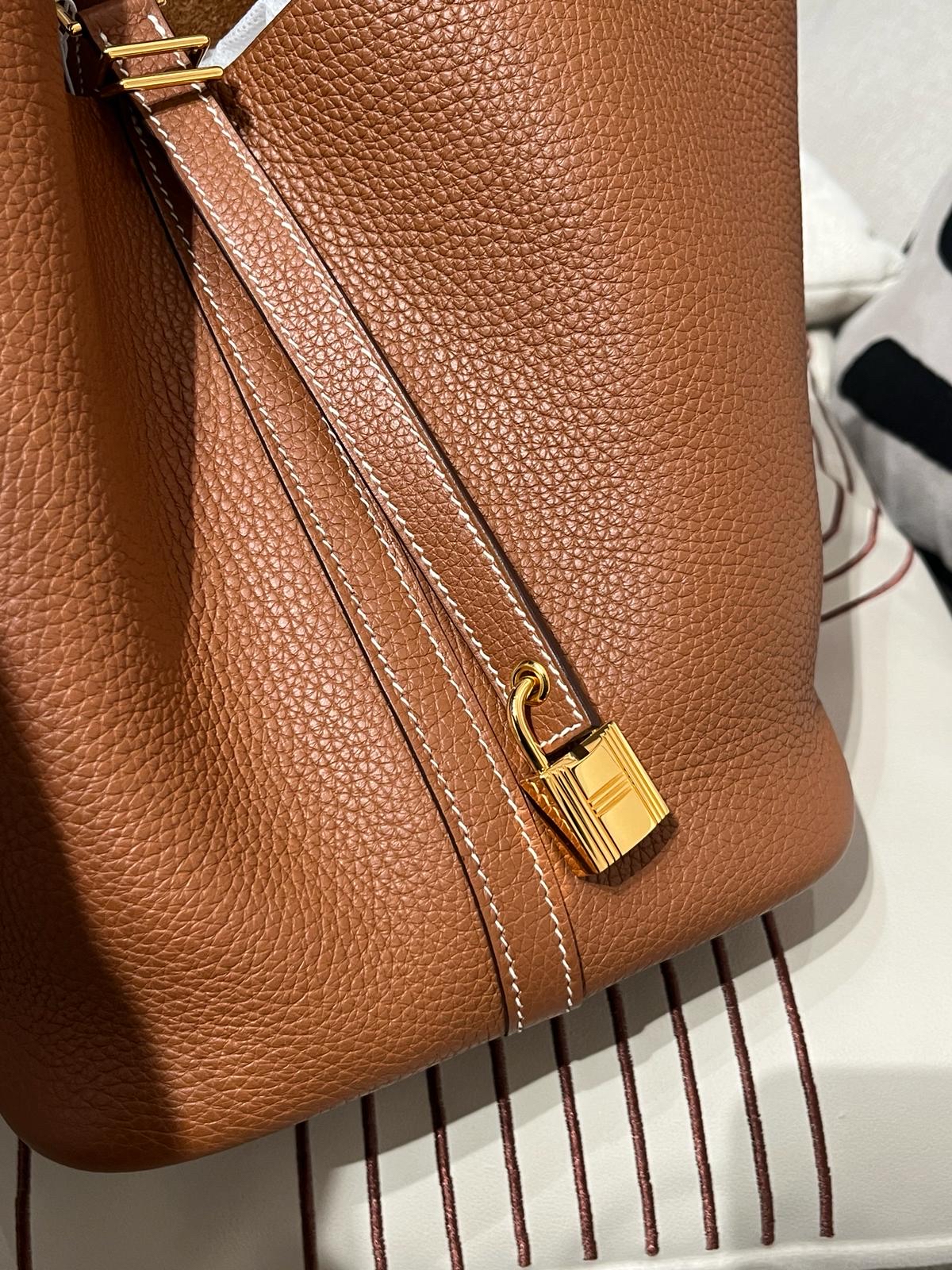 Hermes Picotin 22 Stamp D Gold/Gold 100%Authentic, 98%New ✅Key Lock✅Dust bag