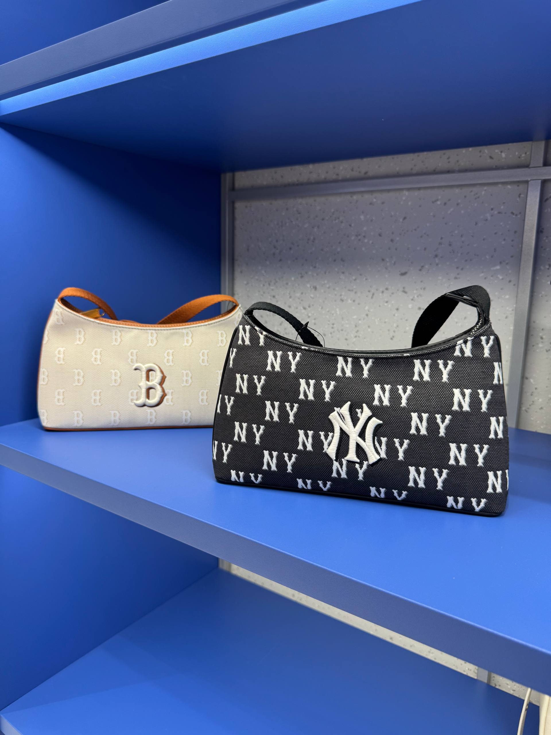 🇰🇷MLB 满标斜挎包✨