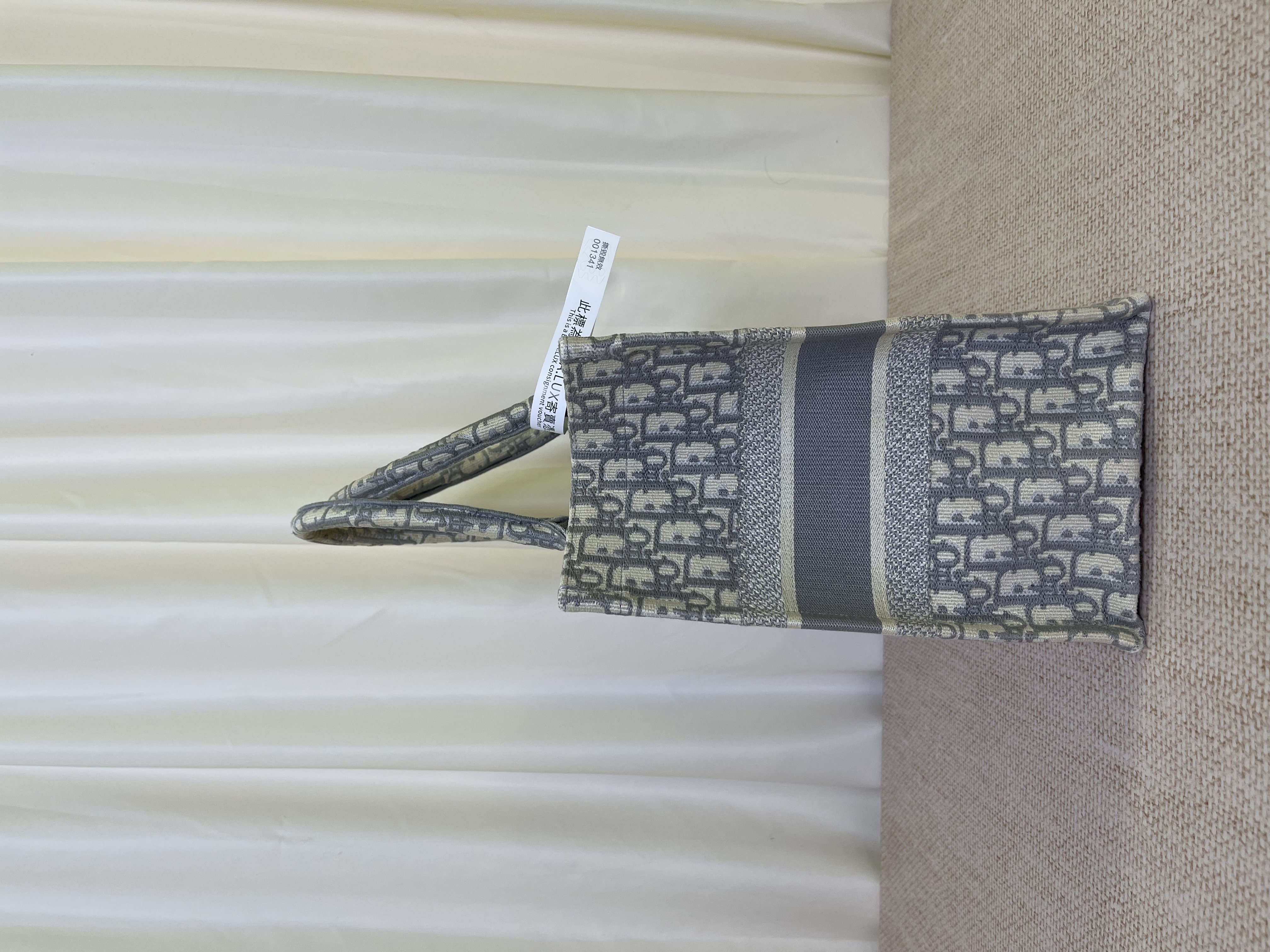 直播貨品 |  [1個-$100 2個-$300］BB18