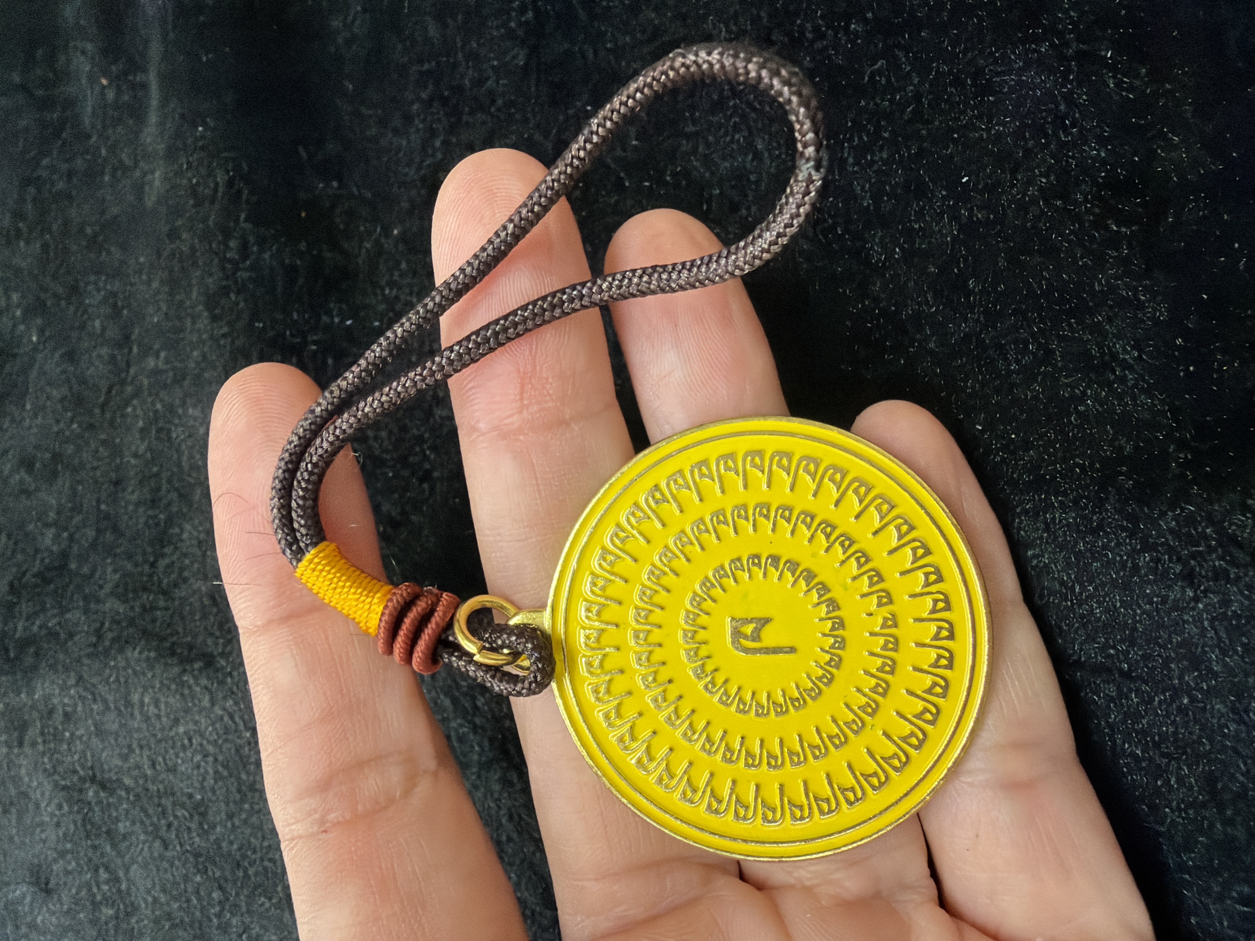 ཁཁཁཁཁ藏傳回遮牌（黃）防是非、小人(4cm)