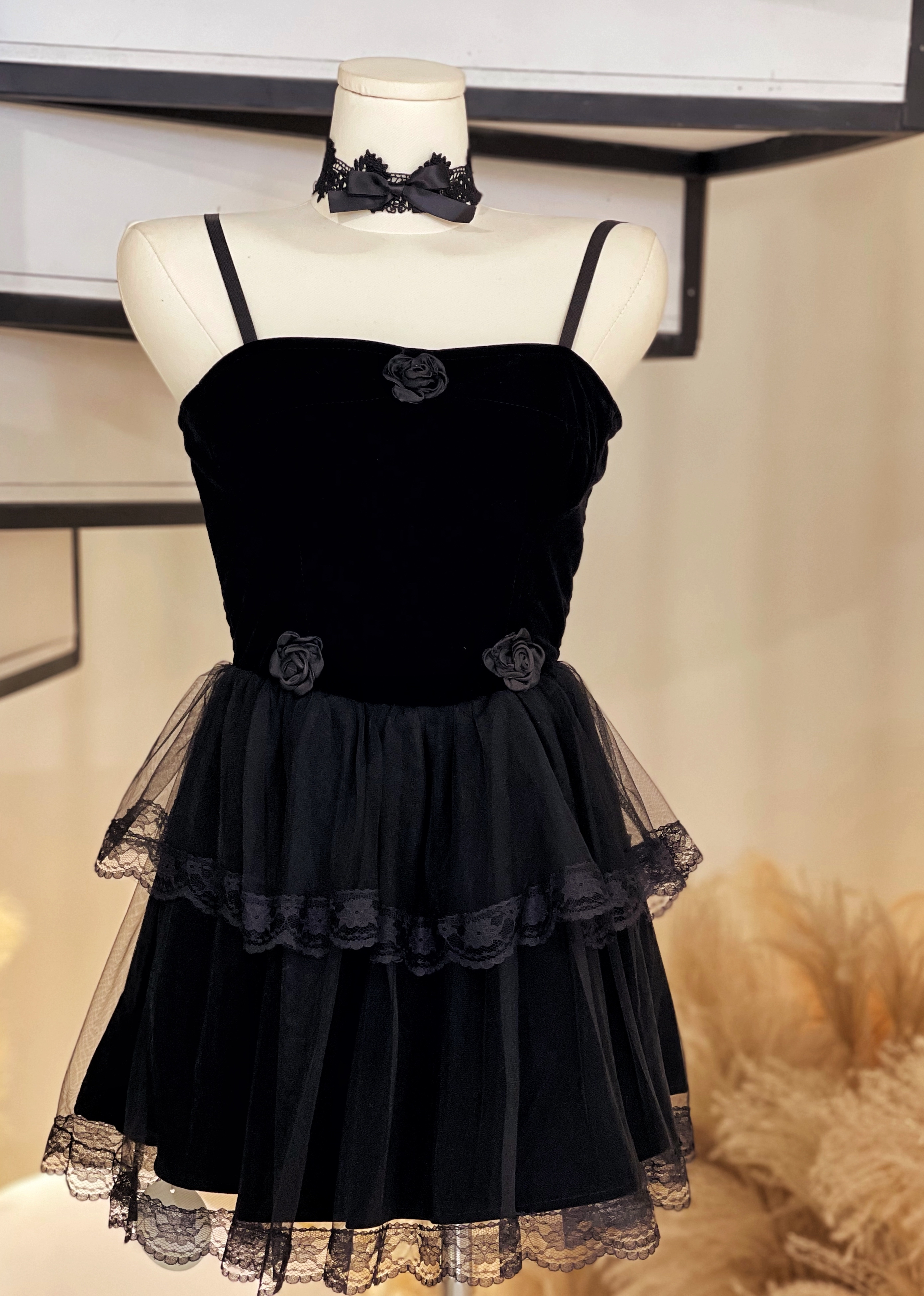 6878 洛丽塔连身裙+蕾丝挂脖