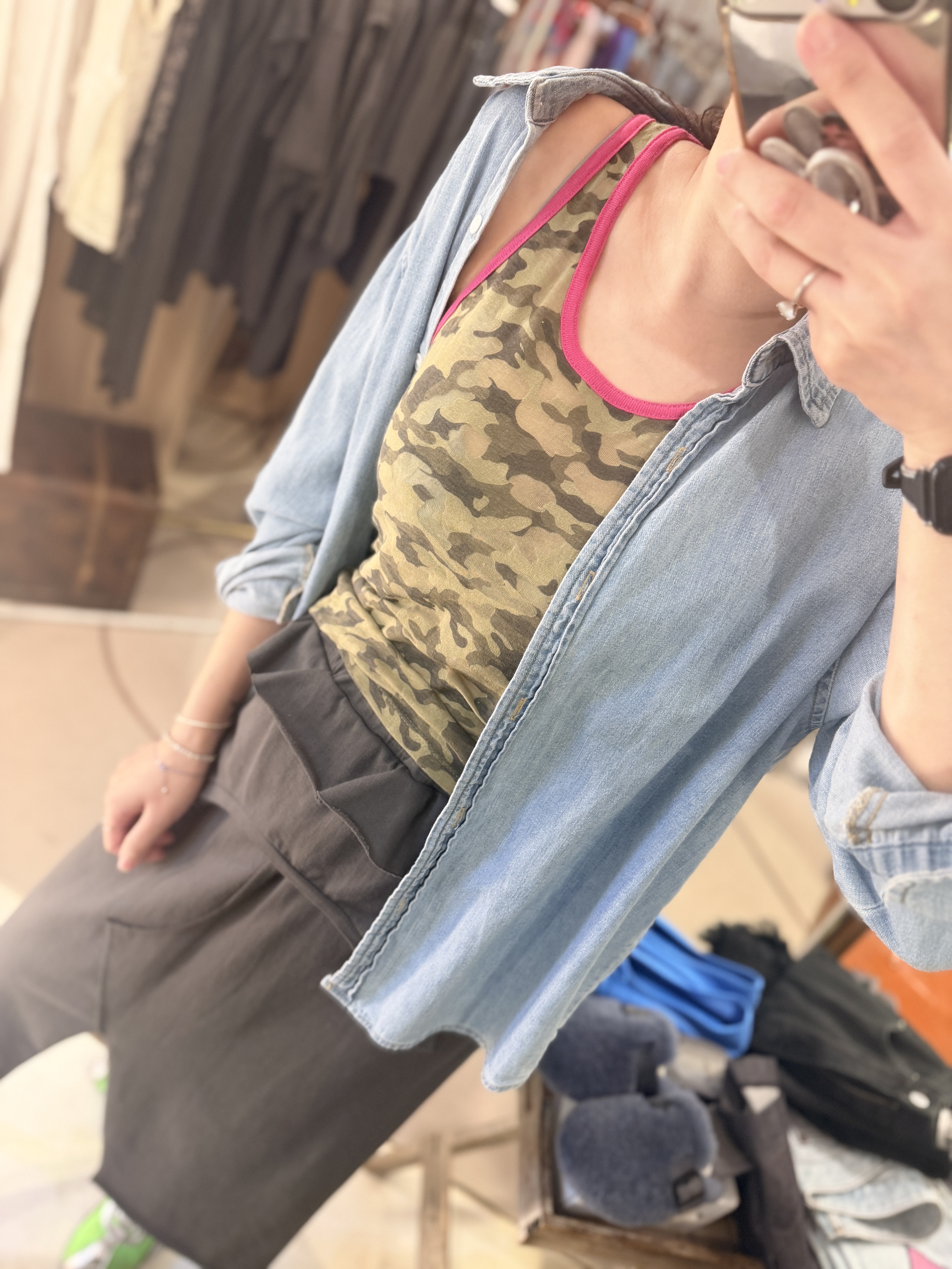 Light vest