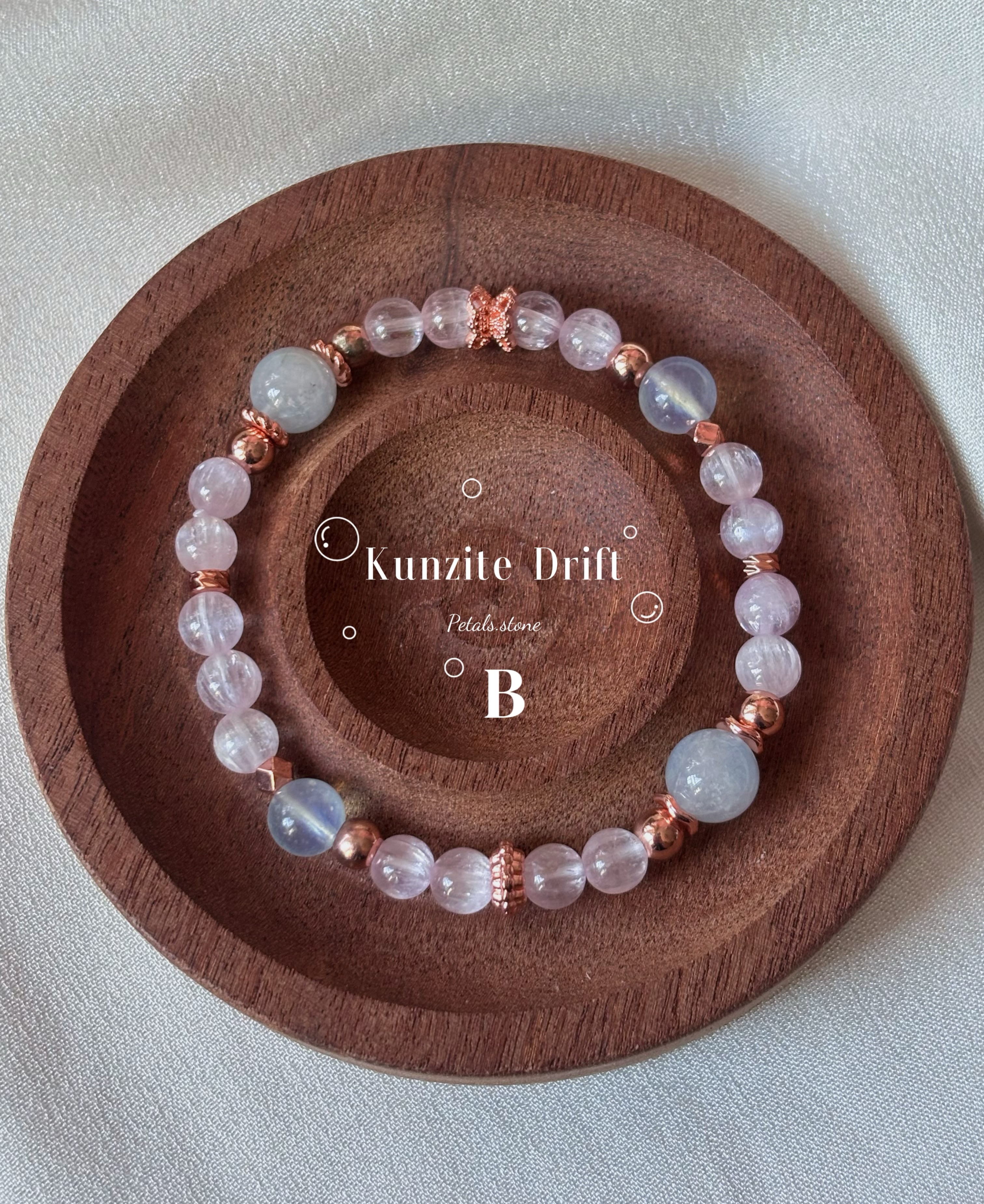 𓇢 Kunzite Drift𓈒 𓏸｜紫鋰輝與霧藍兔毛☁️