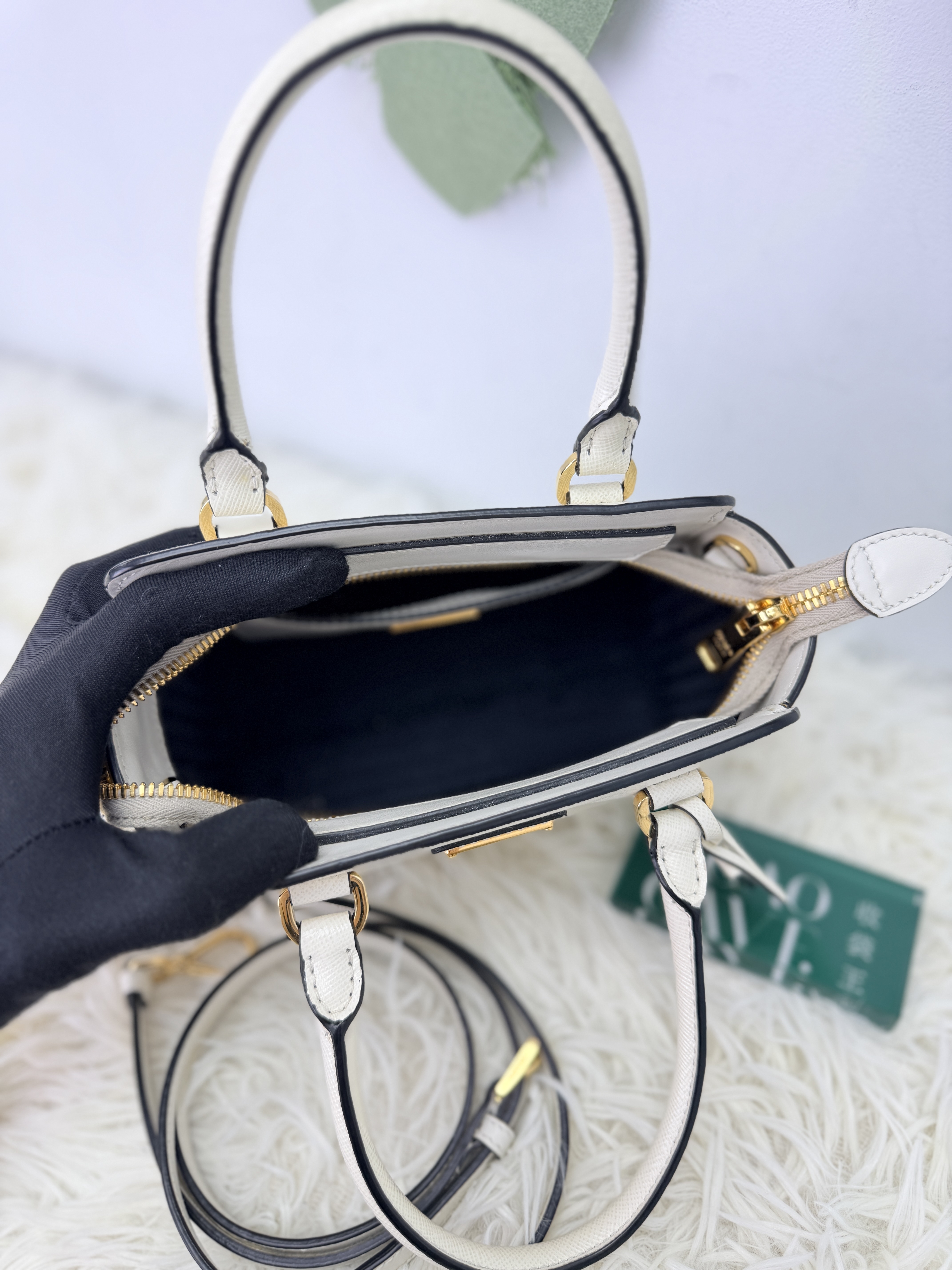 Prada 🤍PRE OWNED 白色 新款saffiano mini🤍