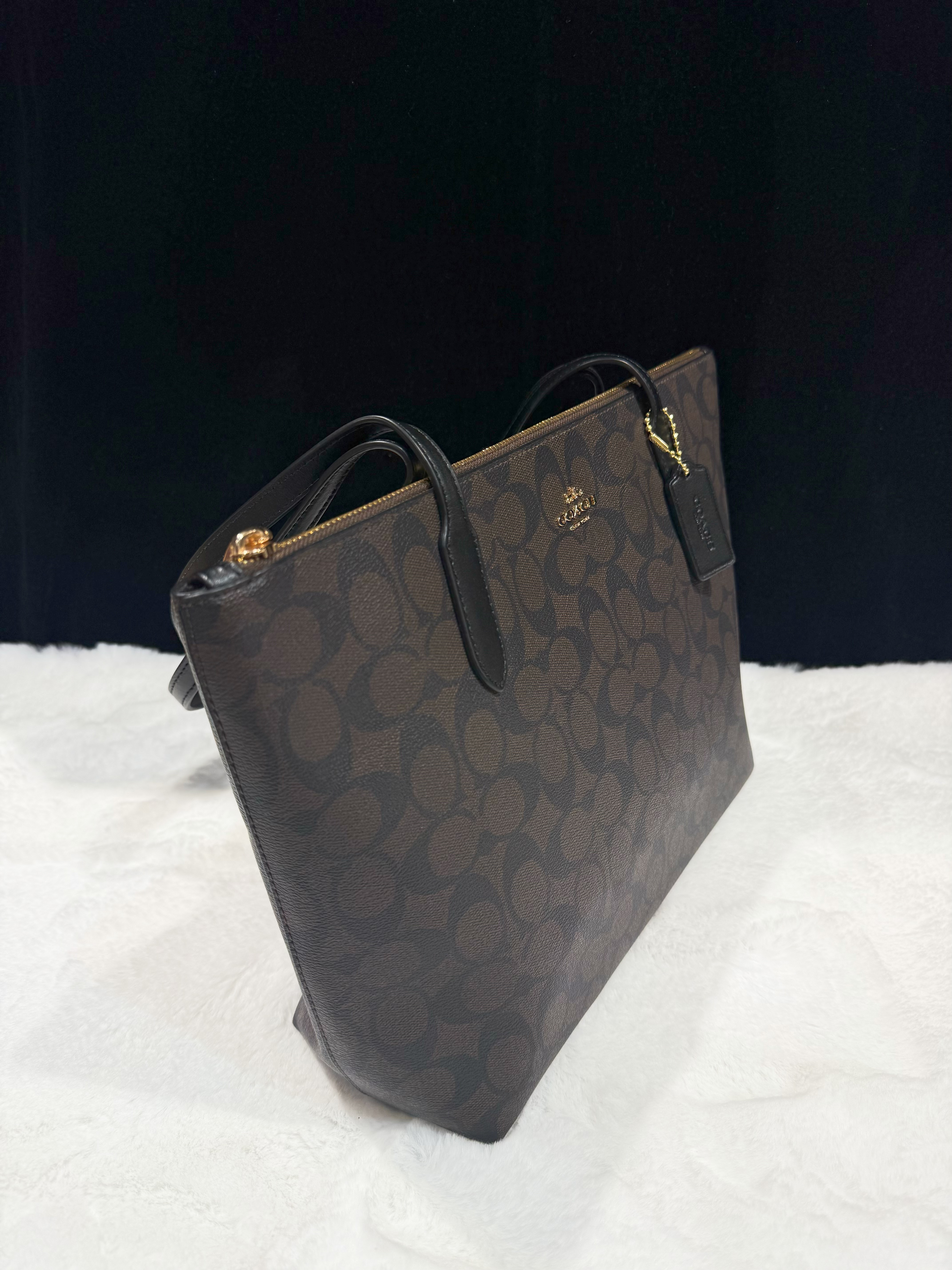 Coach top zip tote dark/m