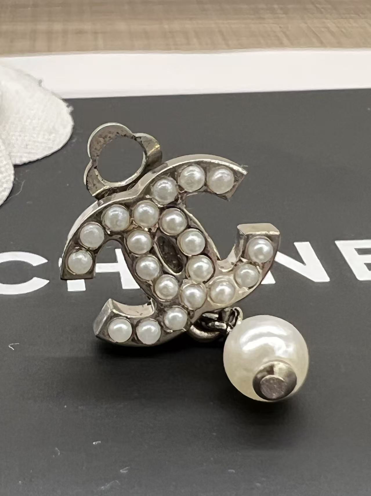 Chanel earrings silver in metal
