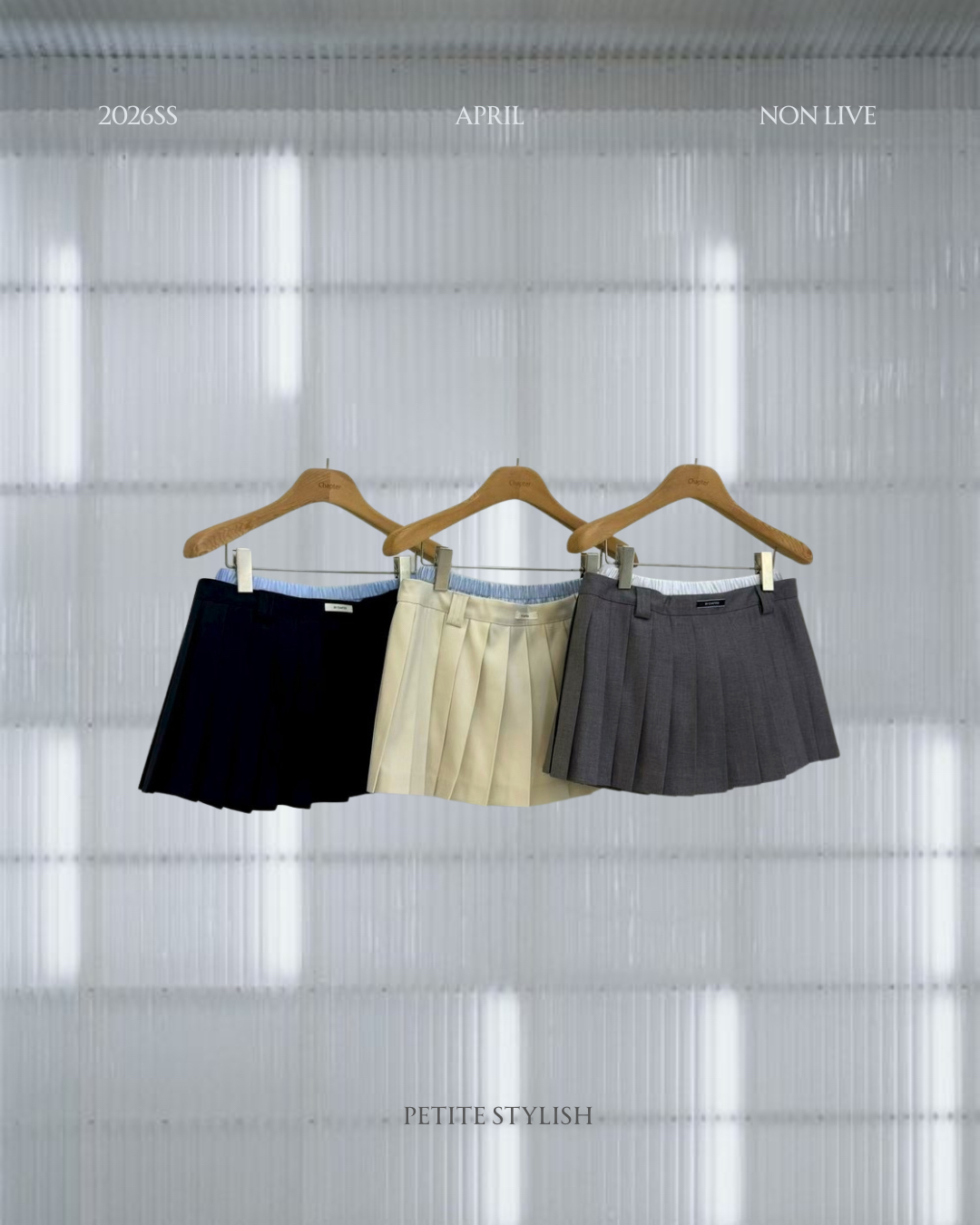 Non Live | Contrast Waist Pleated Mini Skirt 解释: