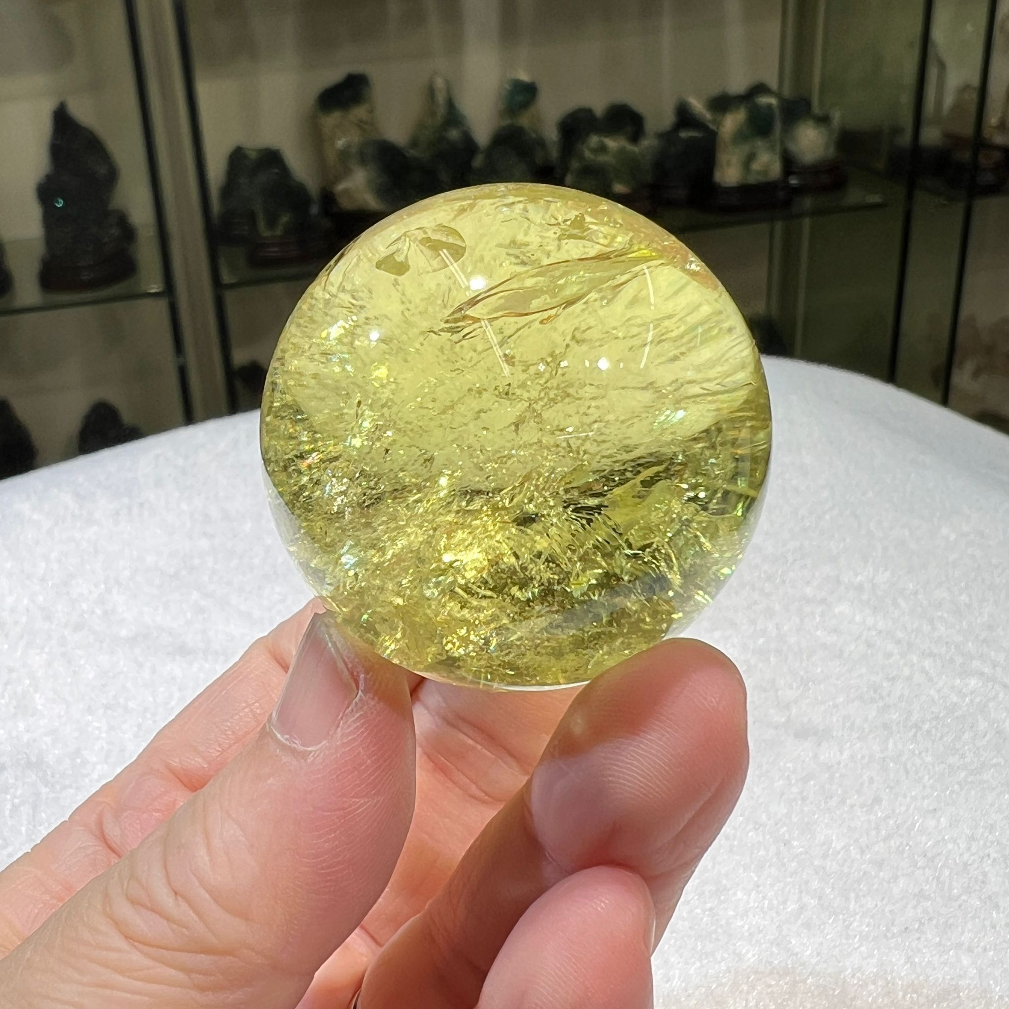 黃水晶球 4.1cm+/- (不連座) #CA0047