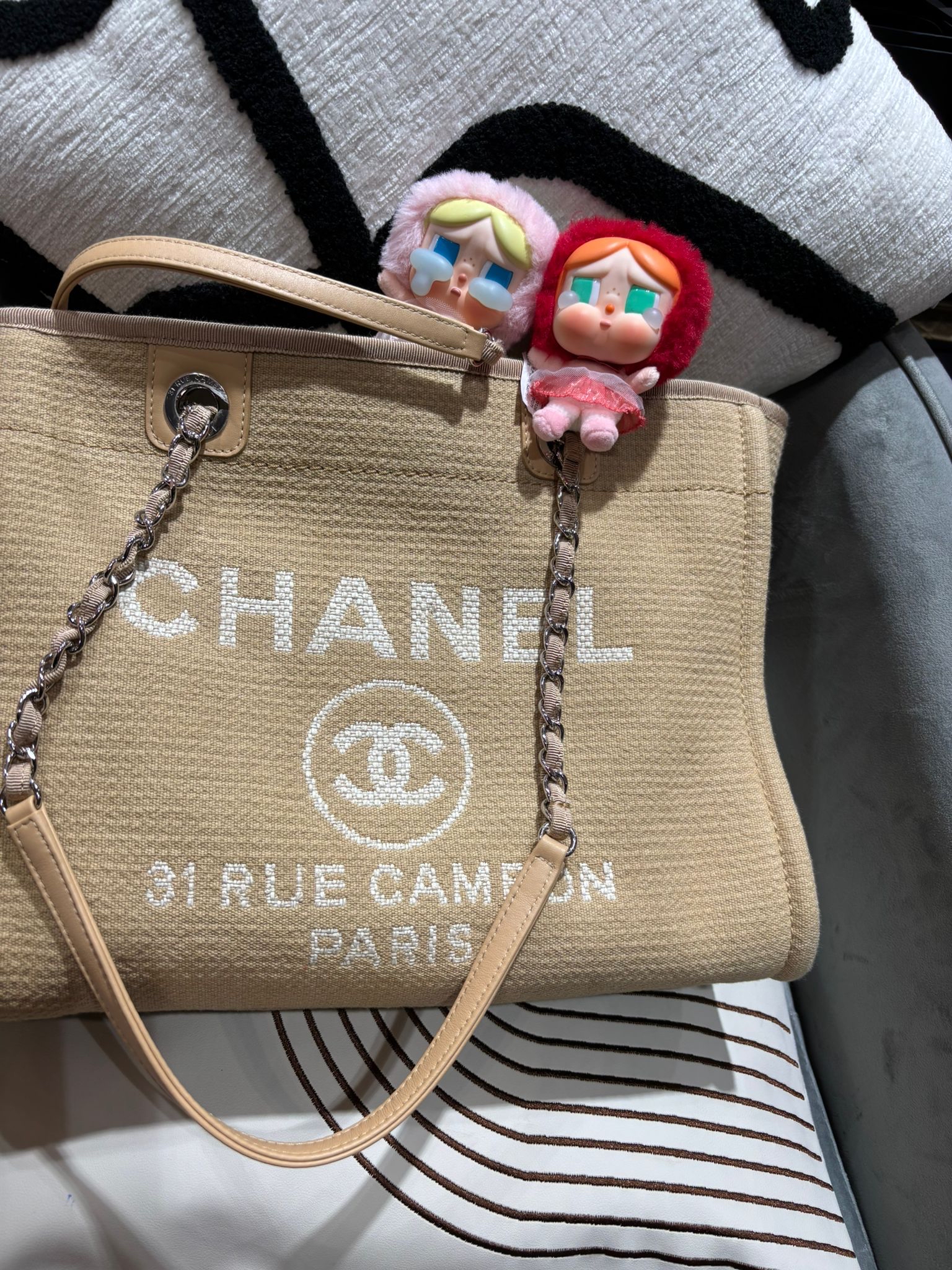 Chanel deauville tote bag with pouch 100%Authentic,98%new ✅晶片✅dust bag✅pouch 