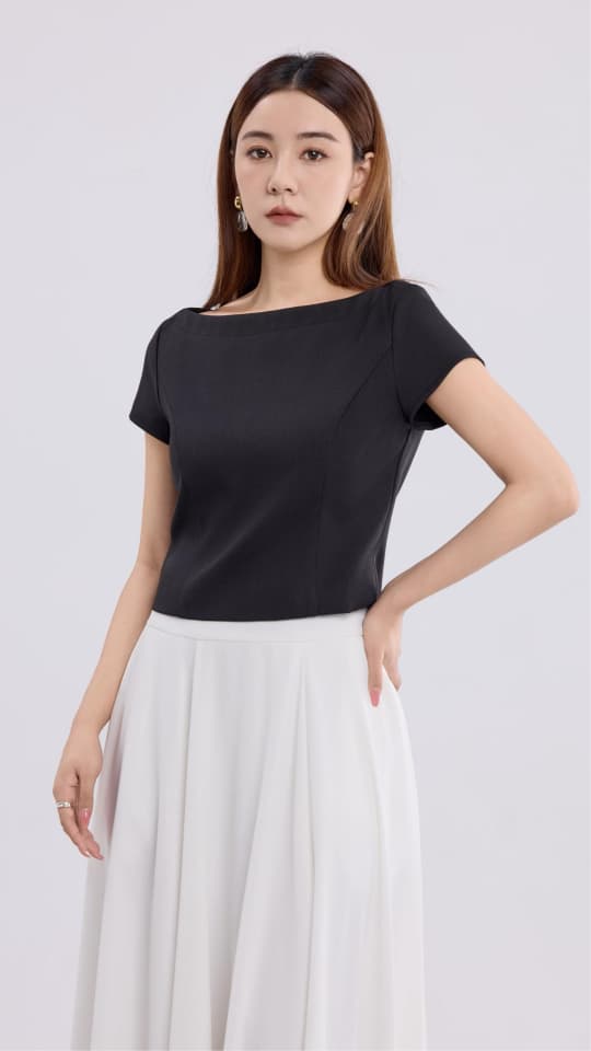10141326 Celeste Sculpt Boatneck Top