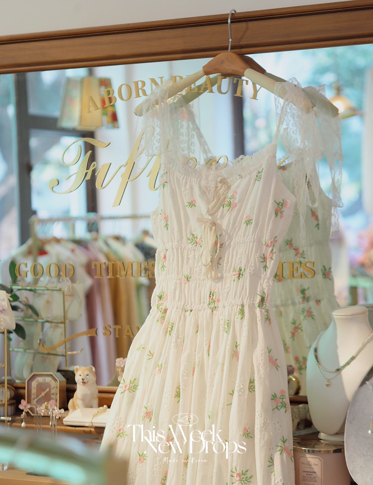 膊頭絲帶碎花吊帶裙