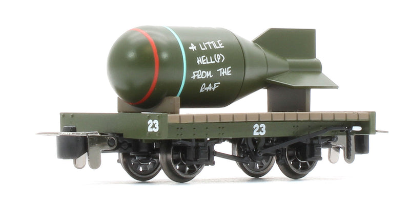 Rapido Trains 009 narrow gauge WD War Department Wagons Triple Pack & loco