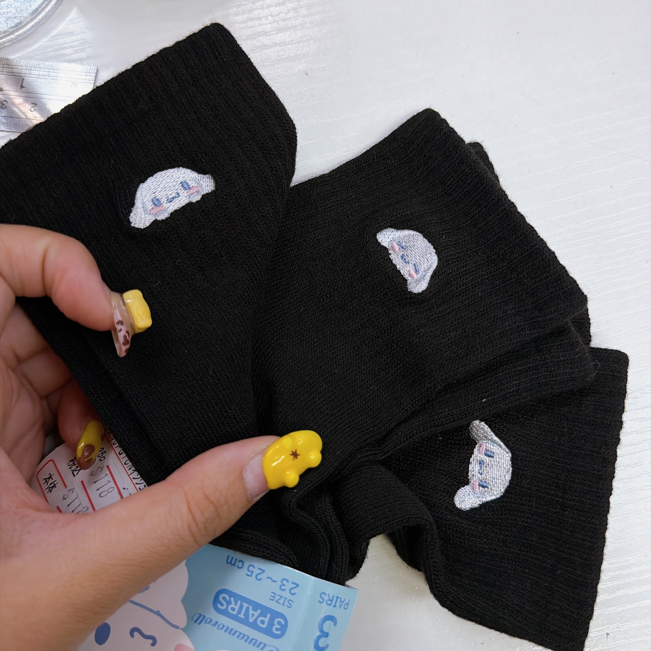 日本直送Sanrio 唐老鴨 23-25cm 短襪/長襪