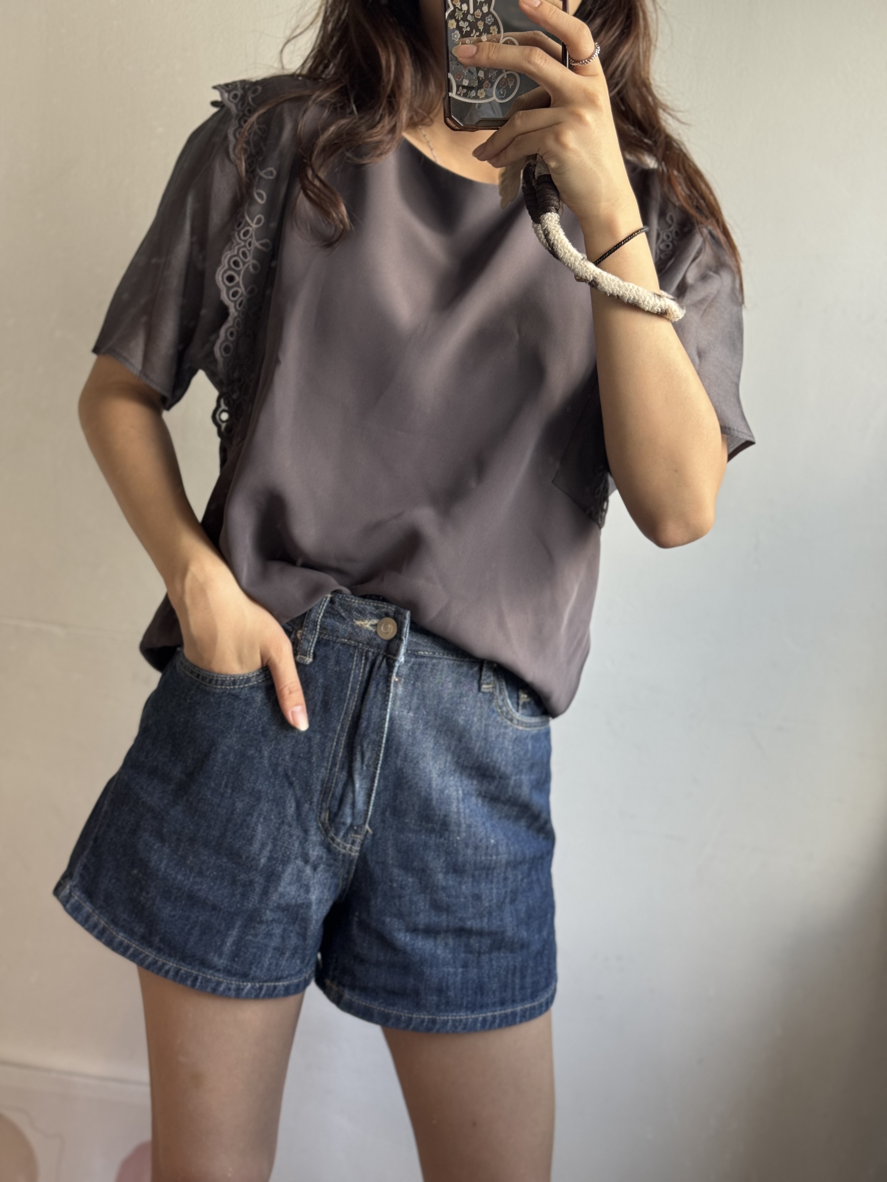 特價 透紗袖top