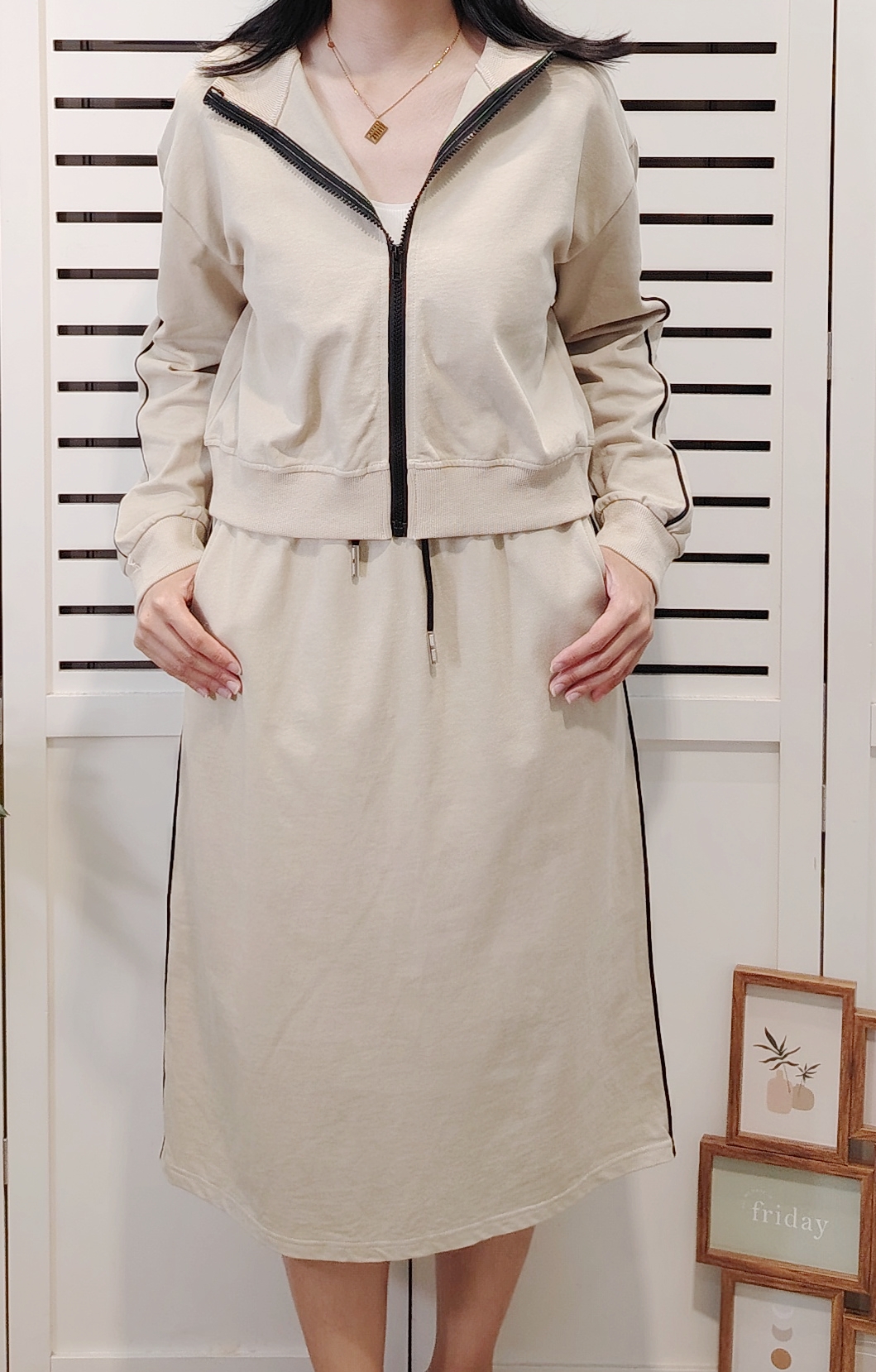 LY5055 Set Sweat Shirt with 8'' Skirt