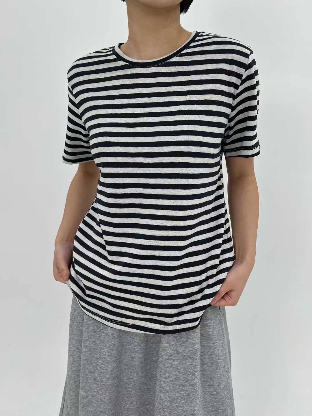 221070橫間tee