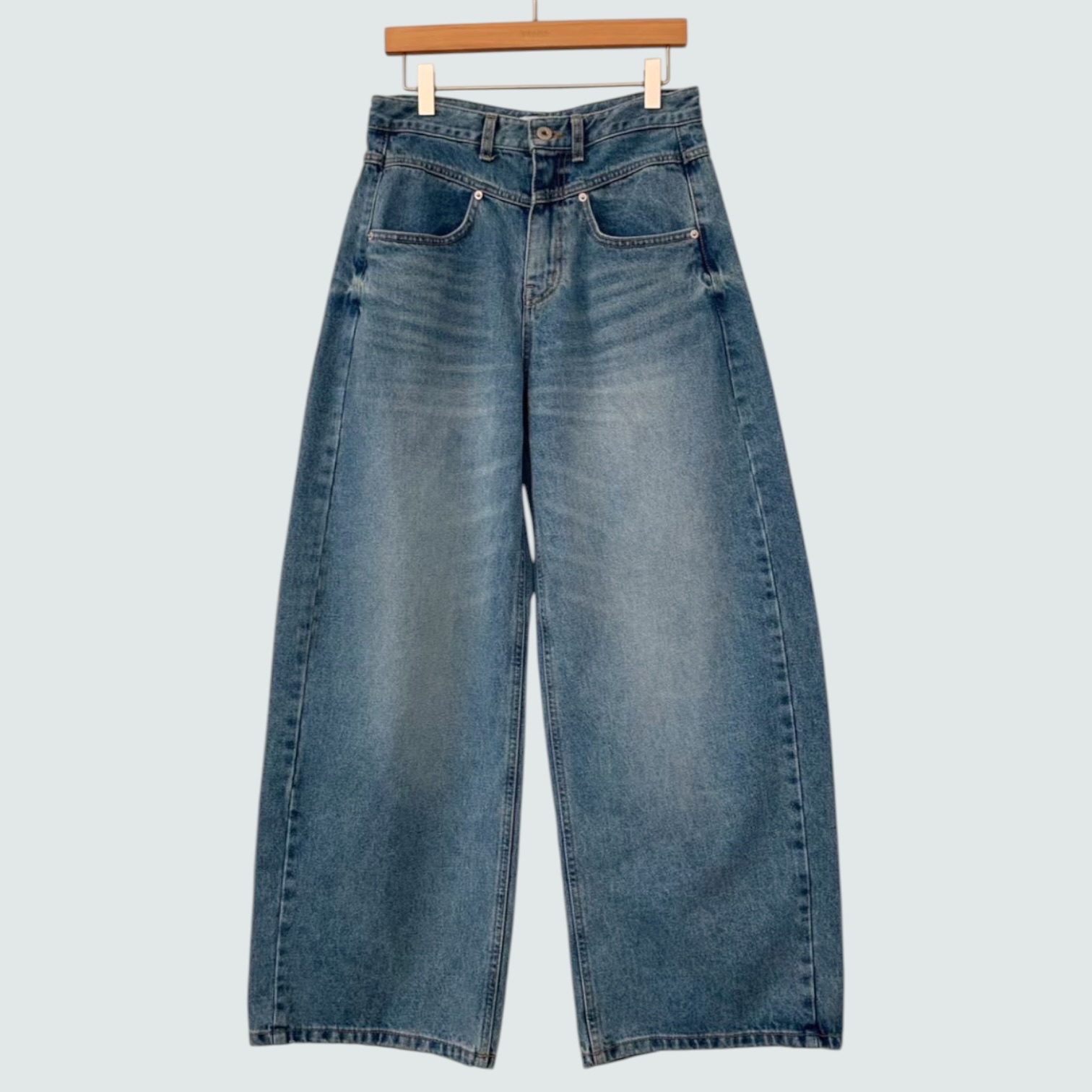 221030 洗水闊腳牛仔褲