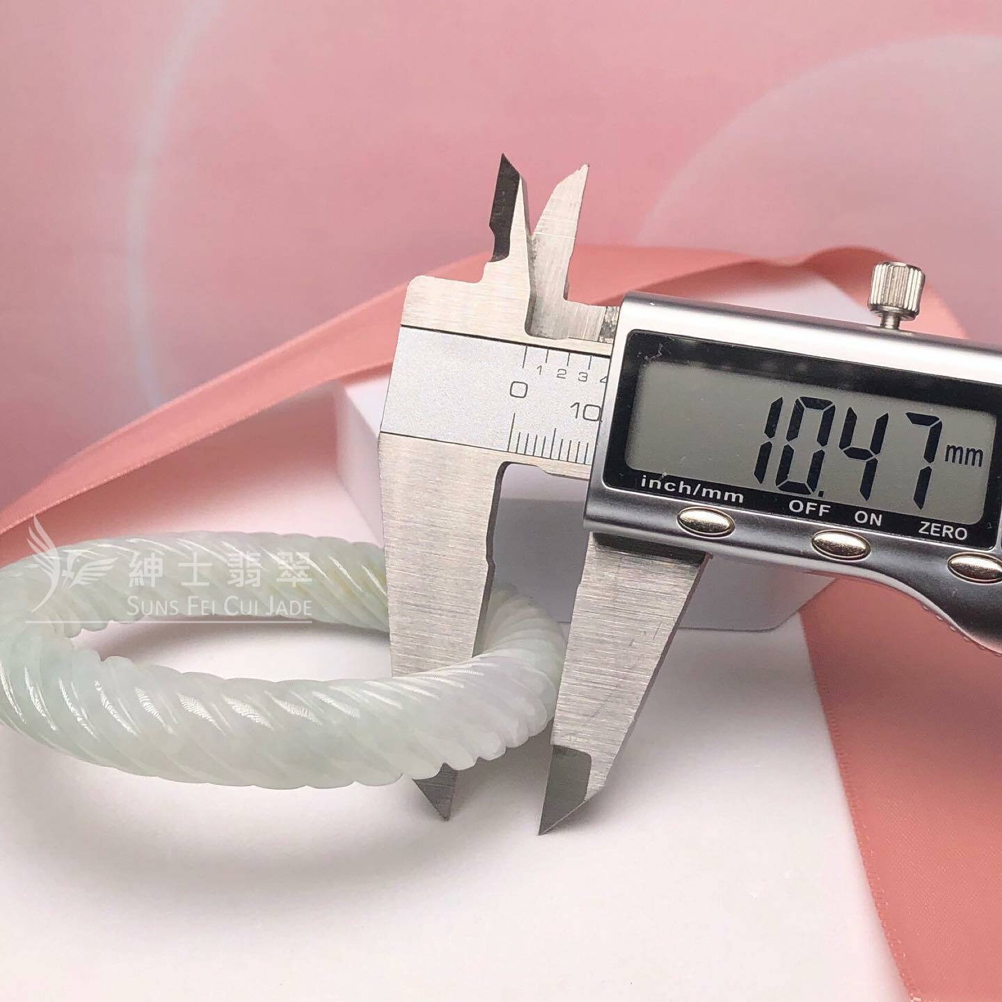 會卡淡綠扭紋鐲 48.5mm