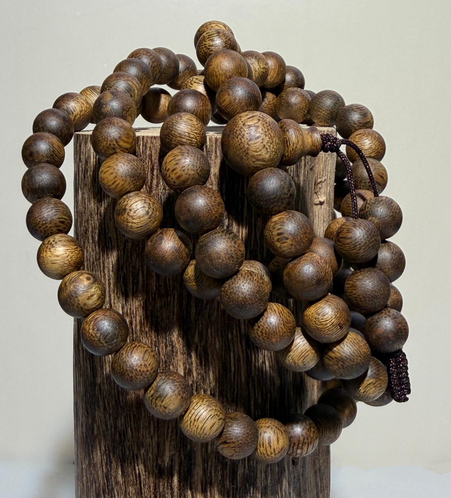 沉香木念珠 - 8mm 108顆 (限香港地區發售及實體店交收)