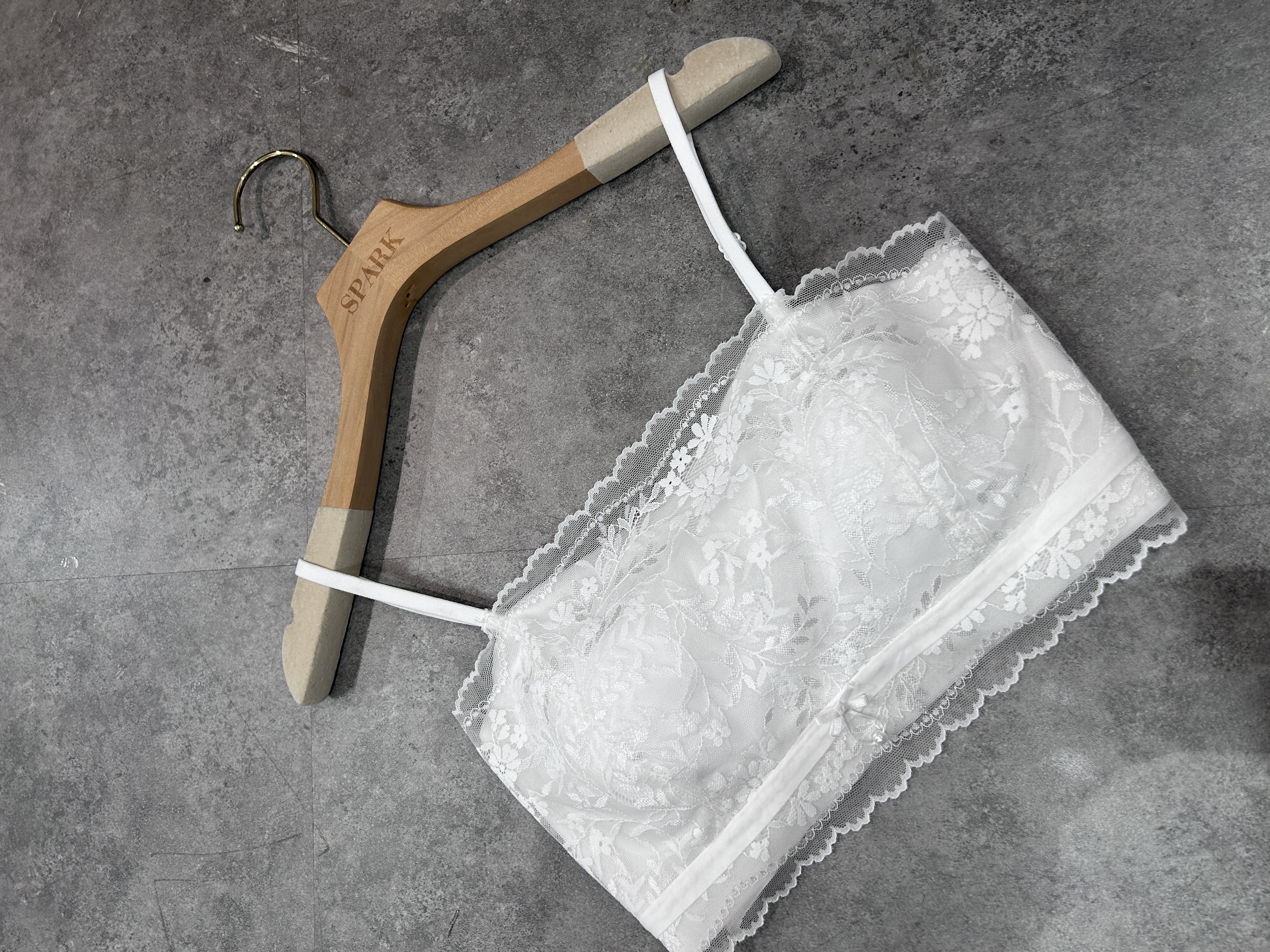 蕾絲平口吊帶背心