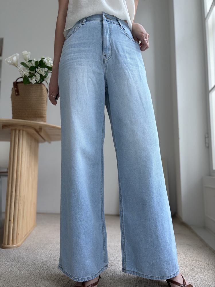 [極薄!!] Airy Light Wash Jeans
