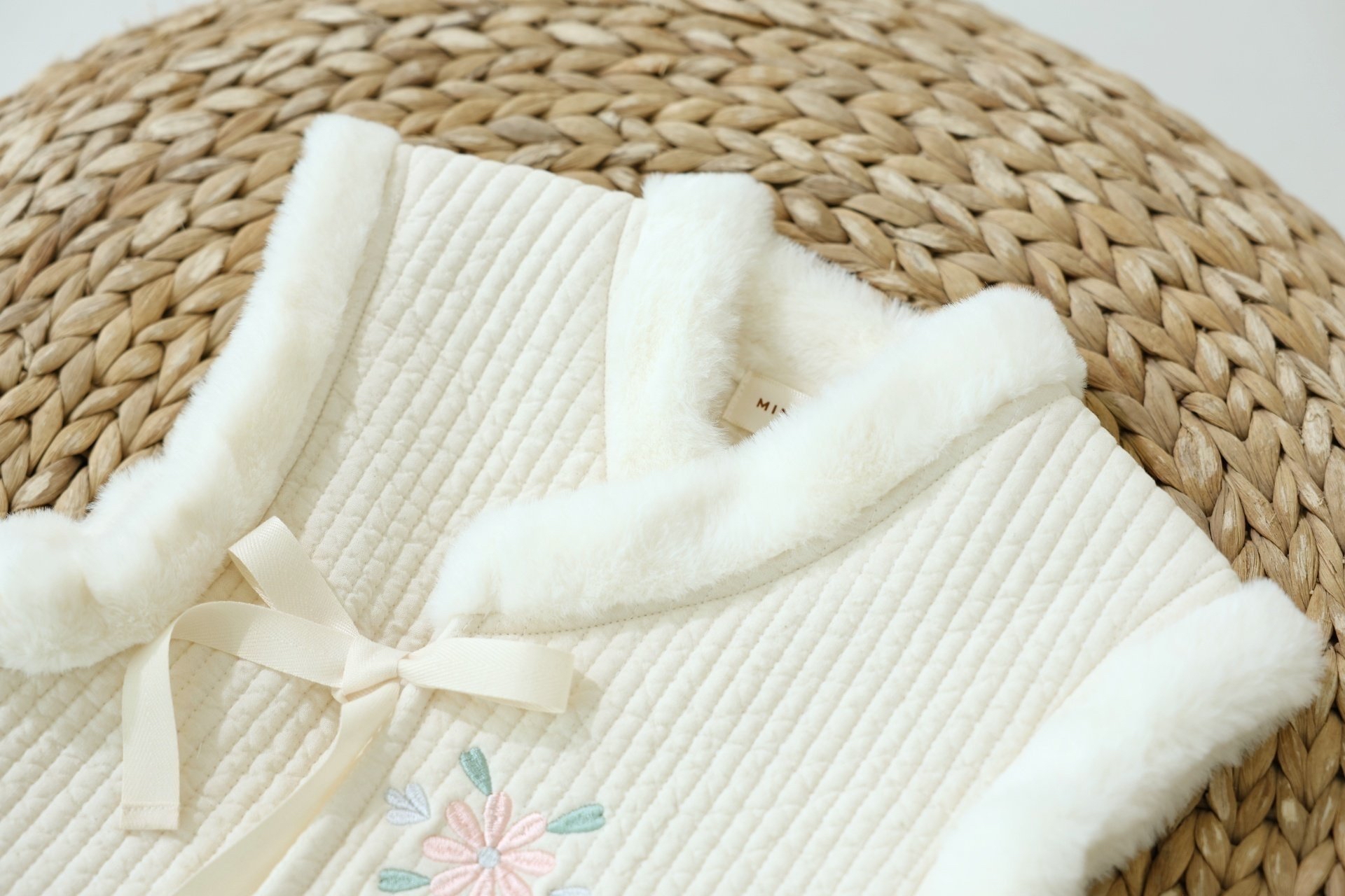 BBB | 韓服背心(M90-100)