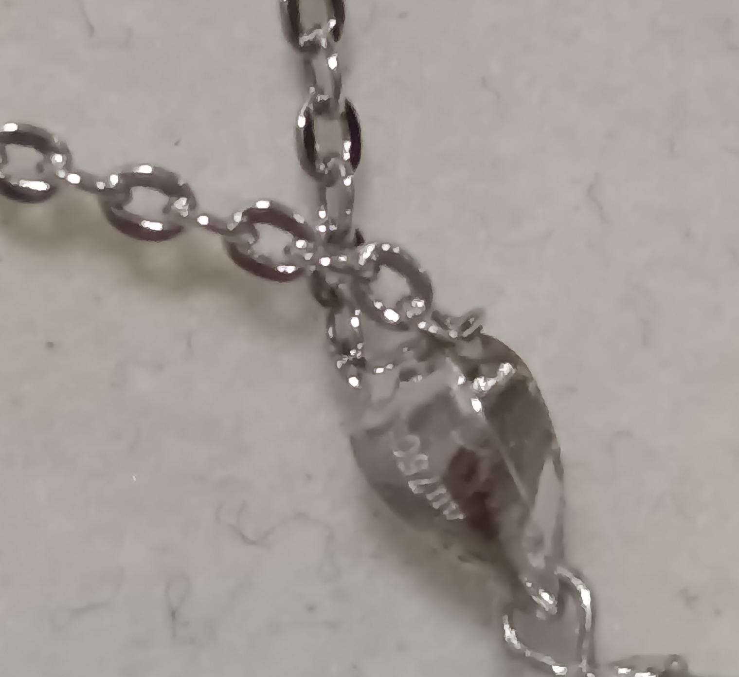 特價品‼️近正圓強光日本真多麻微巴海水珍珠18k白金吊墜（送注白金鍊）