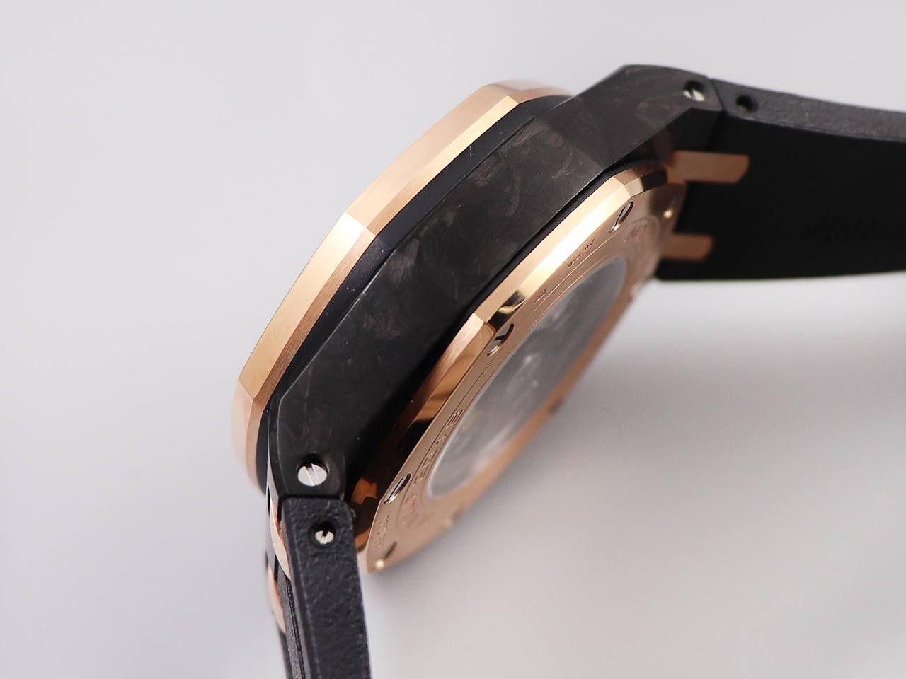 A P26400 马会女王杯限量版 皇家橡树 锻造碳 搭载复刻原版CAL.3126机芯 直径44mm 🔥市面上最顶级版本的超级复刻🔥💯