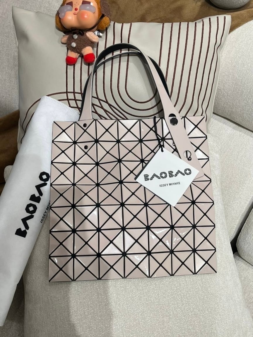 全新 Issey Miyake Bao Bao Tote 100%Authentic, Brand New 全新 ✅Dust bag 