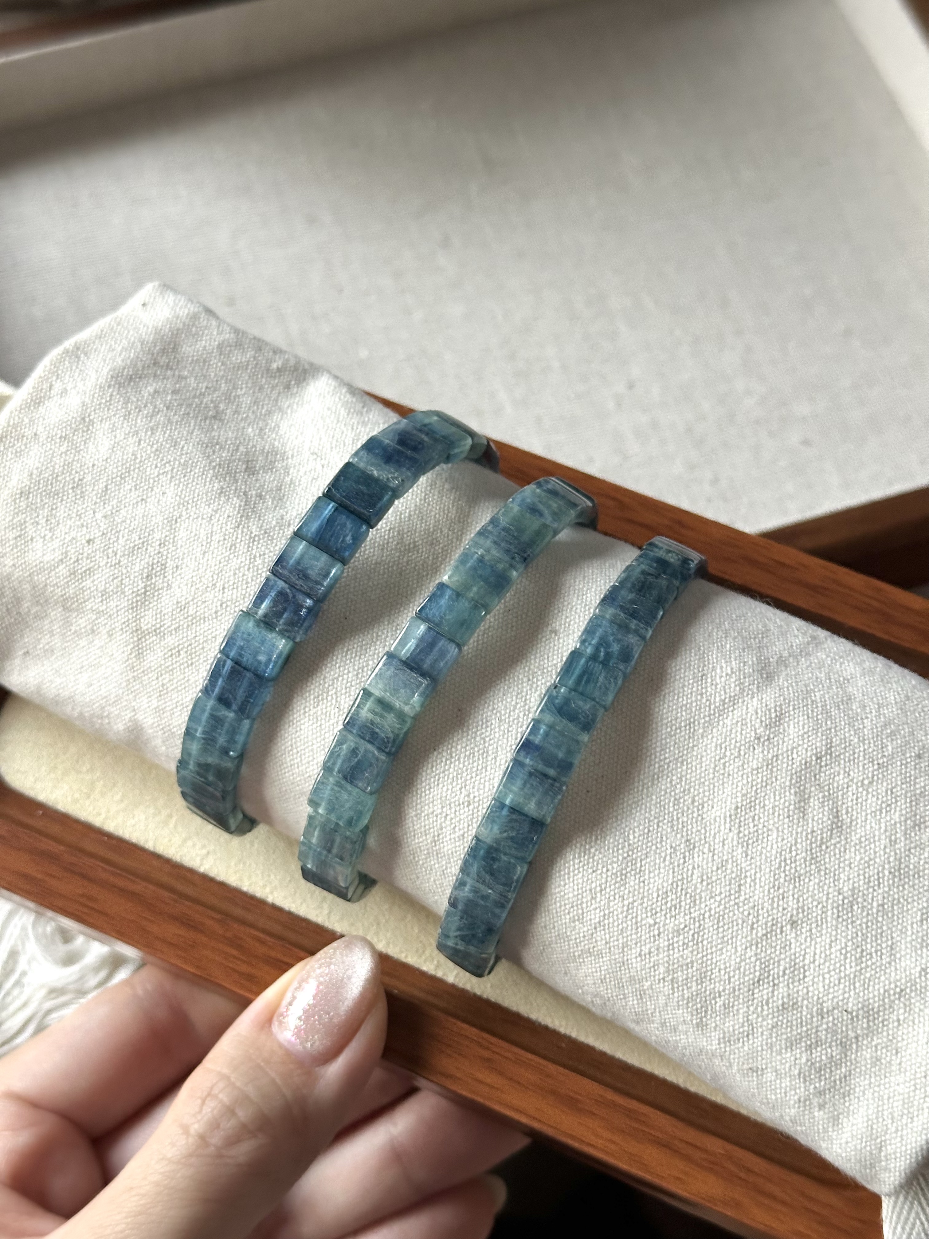 蓝绿蓝晶石手排｜ Blue Green Kyanite Bangle