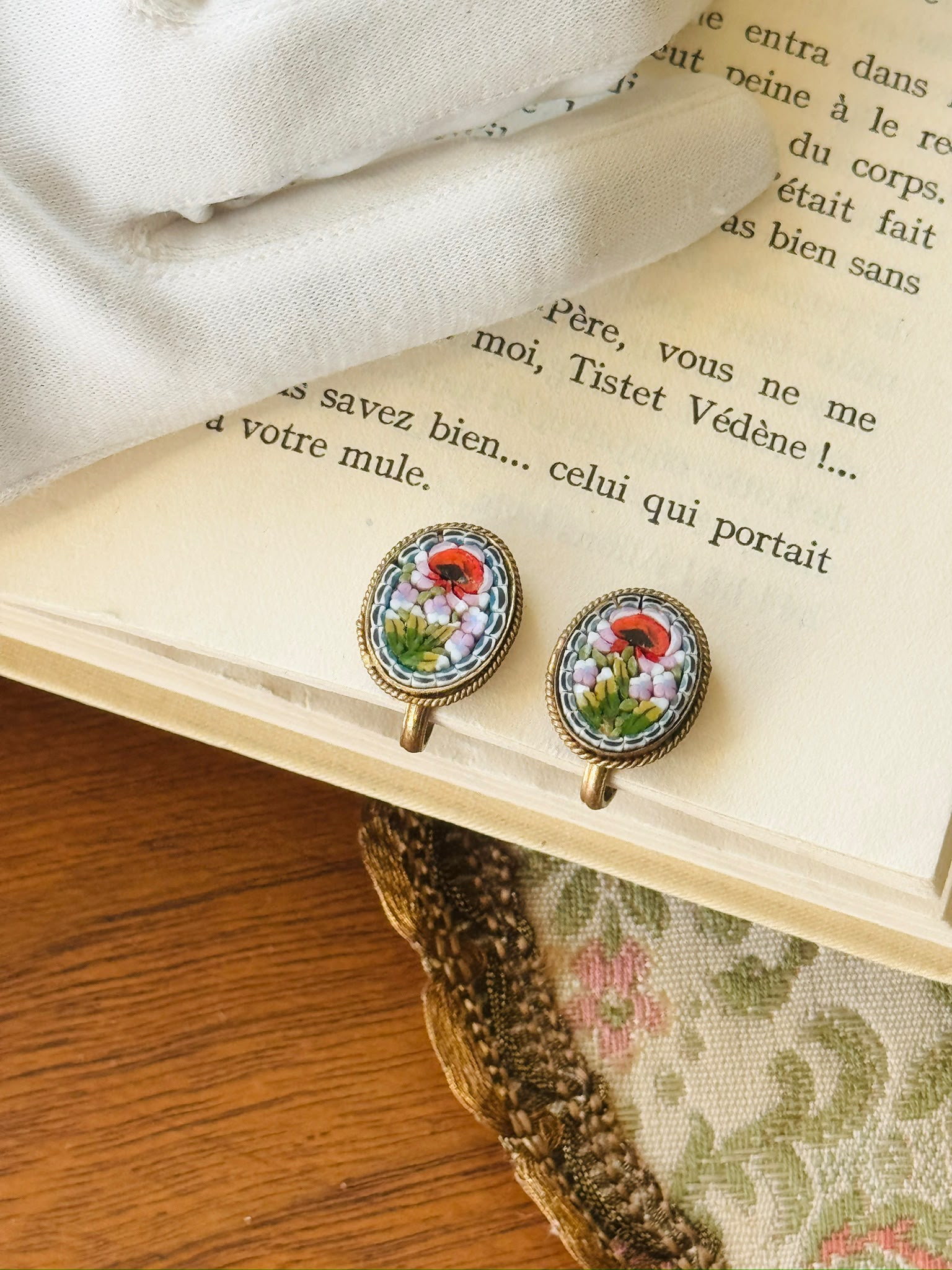 Vintage Mid-Century Floral Mosaic Oval Screw-back Earrings(MT2690)