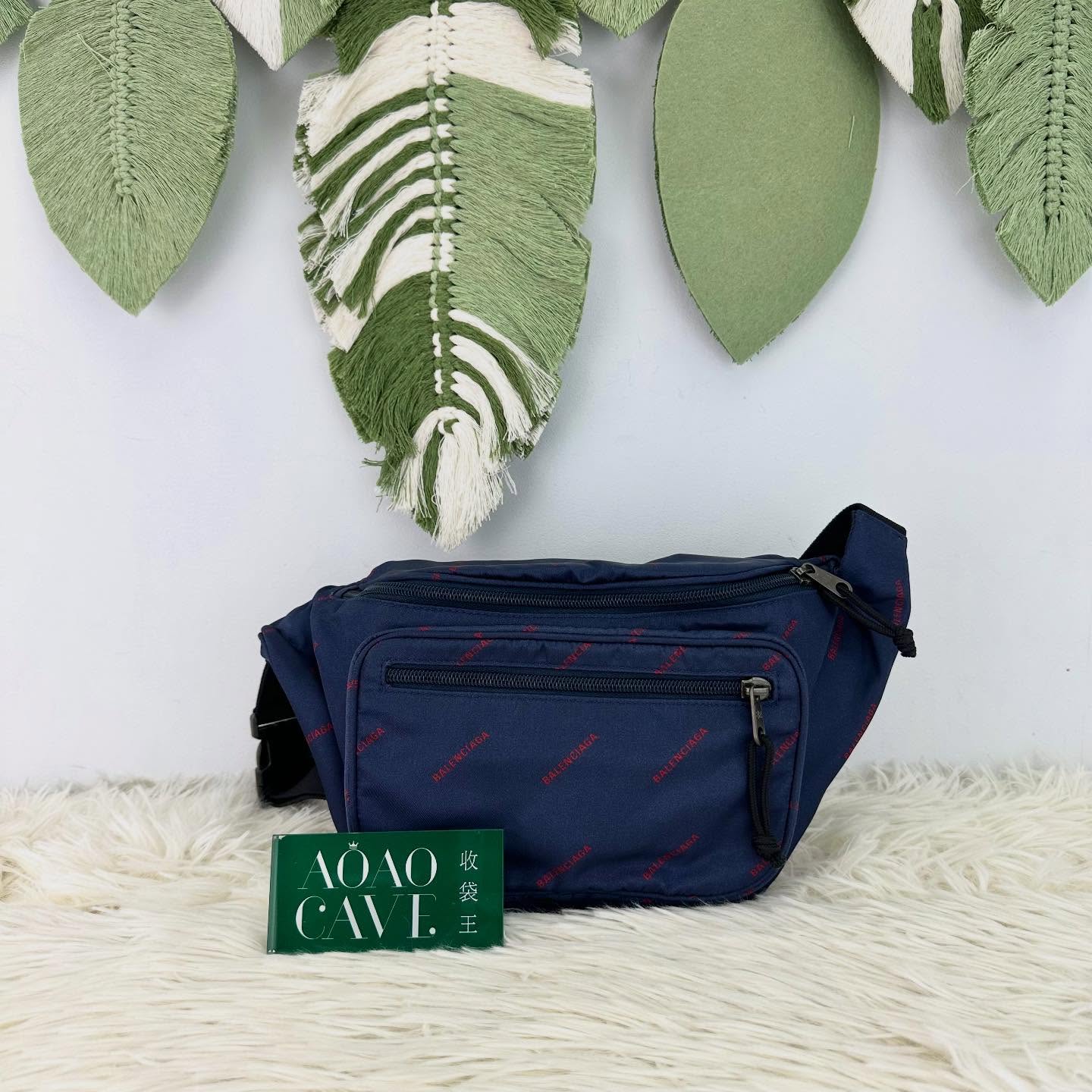 BALENCIAGA🤍PRE OWNED 經典藍色印花尼龍 胸口包 腰包💙