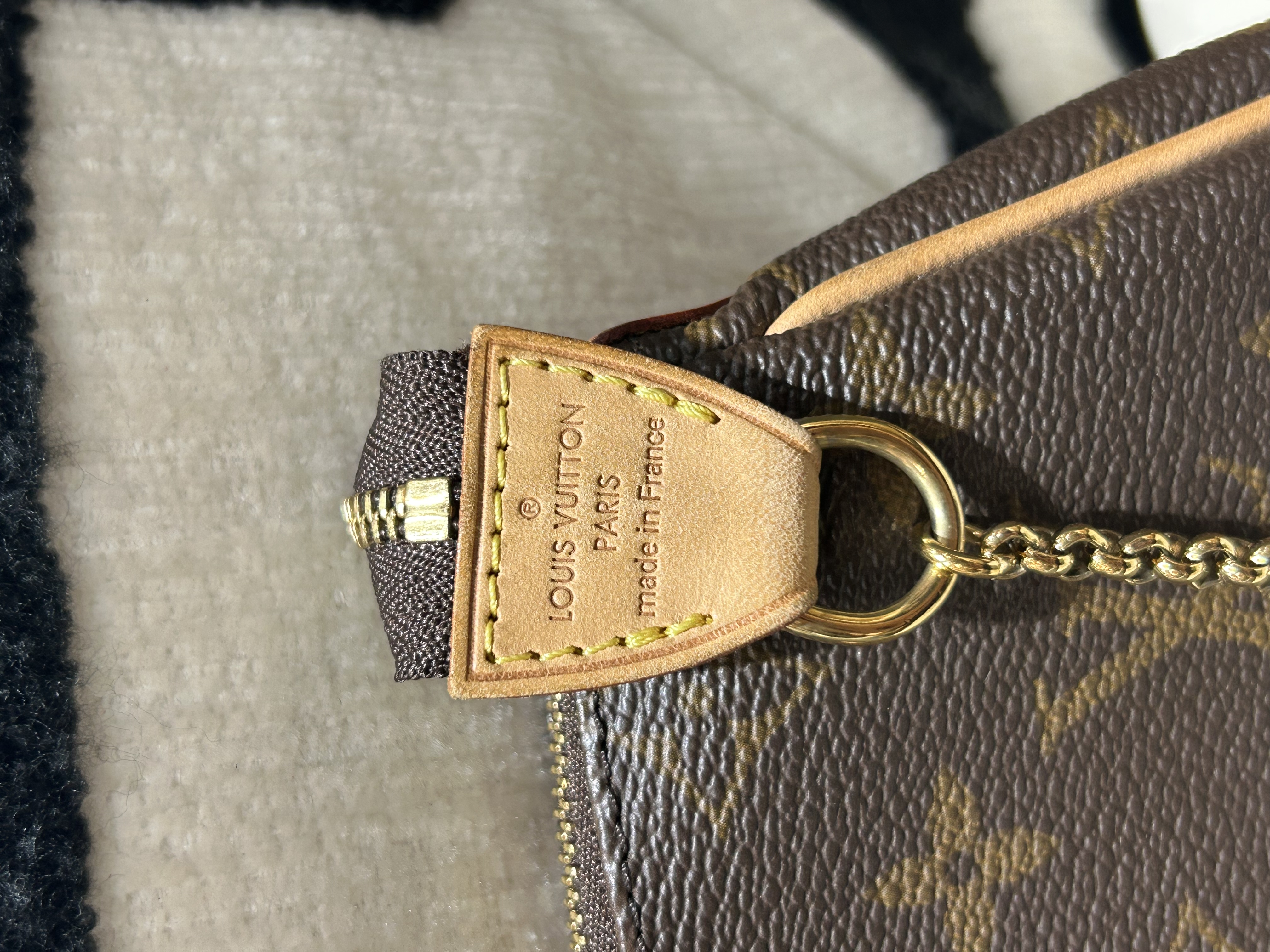 Lv Eva 2 way bag monogram Louis Vuitton M95567 100%Authentic, 98%New ✅Strap ✅Dust bag