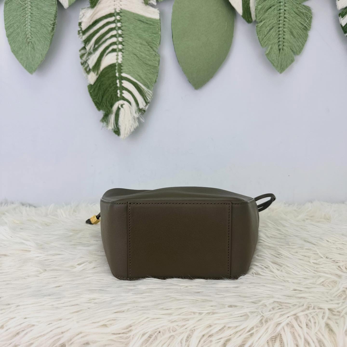 LOEWE🤍PRE OWNED Hammock Hobo 卡其綠色金扣 Mini Size 2023年💚